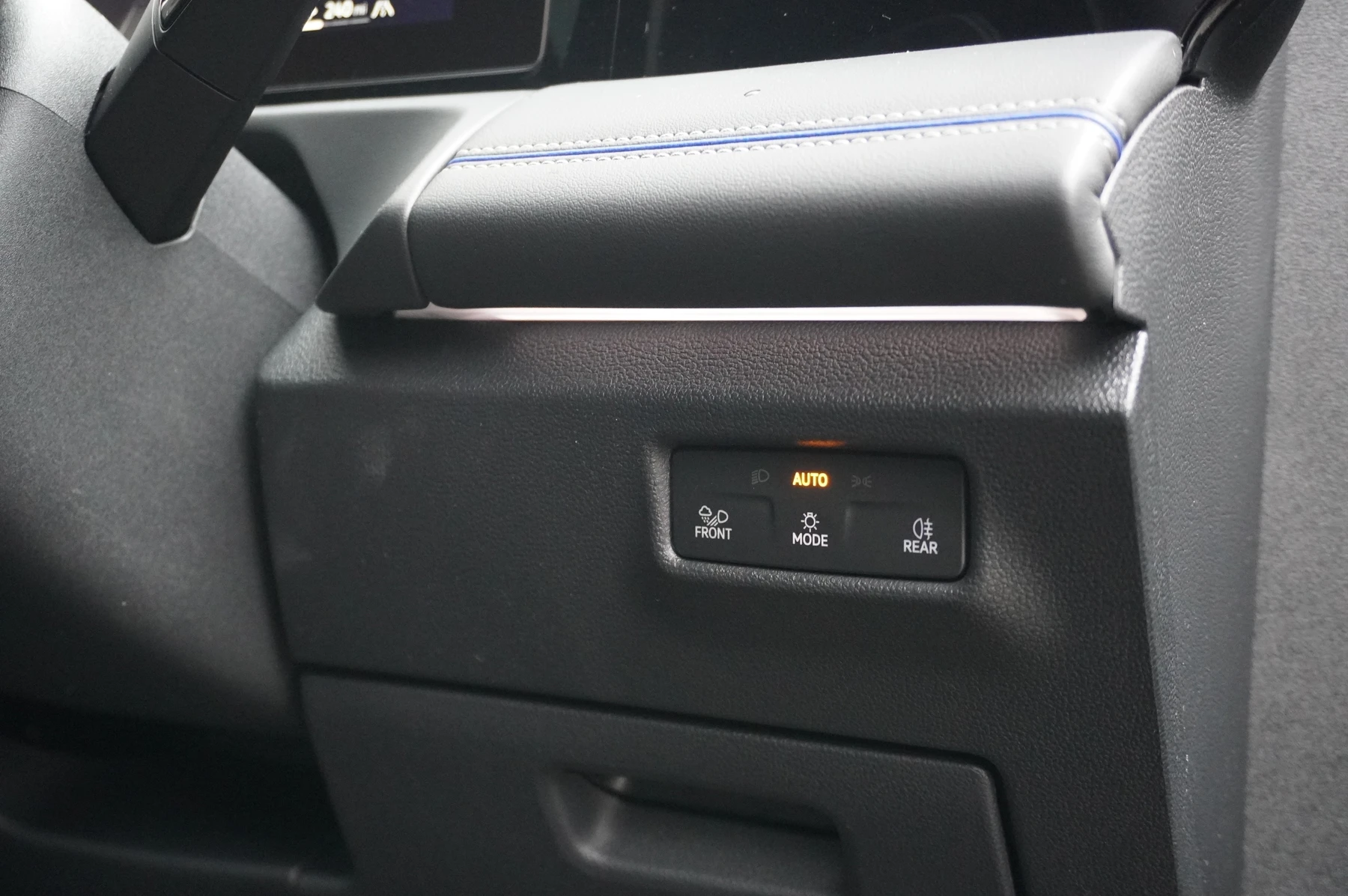Volkswagen-Tiguan-image-33