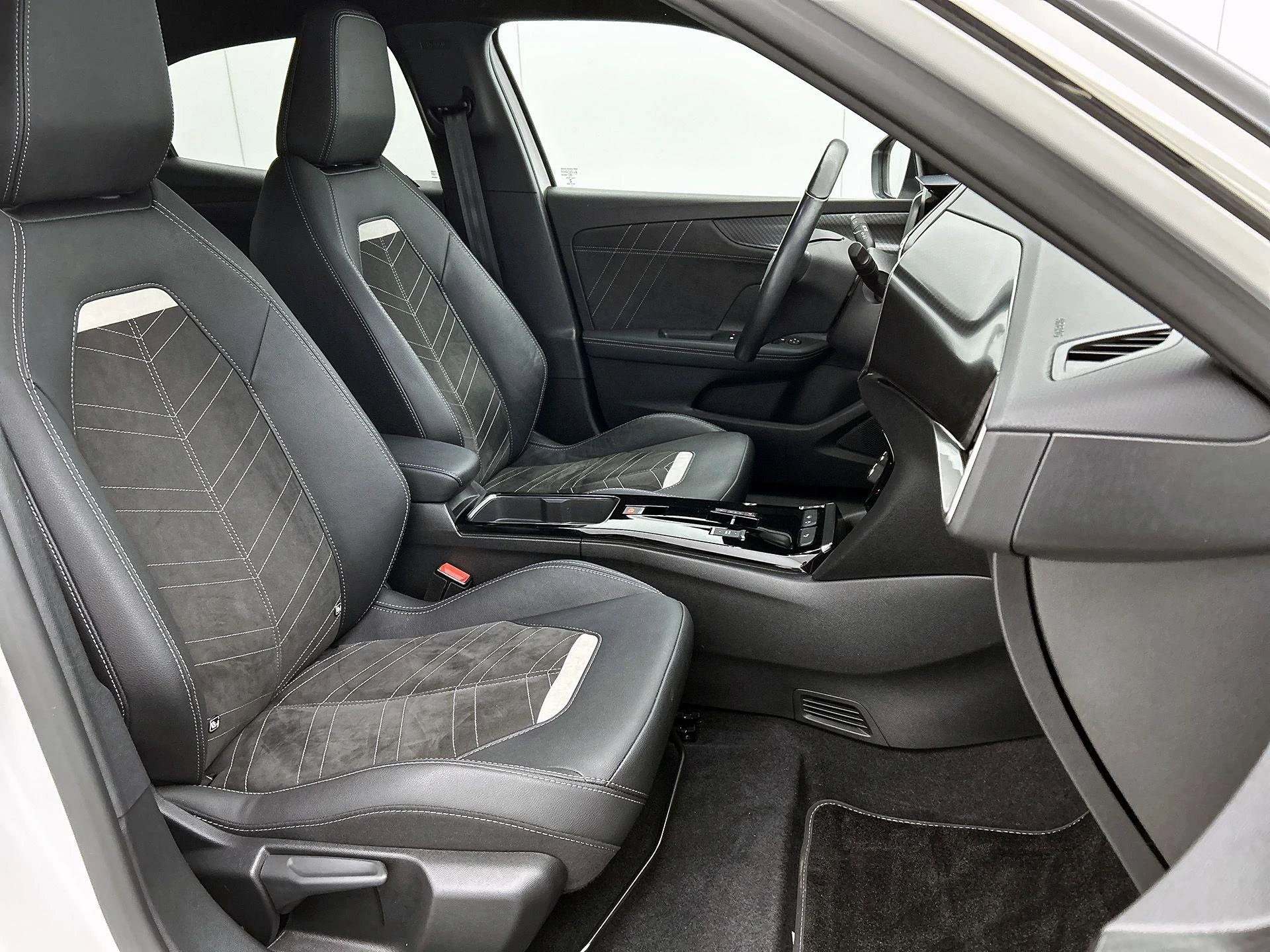 Opel-Mokka-e-image-40