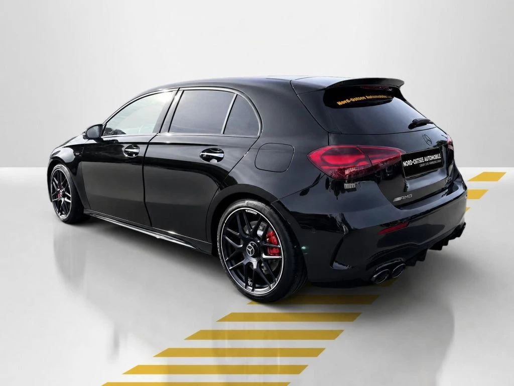 Mercedes-AMG-A-Klasse 45-image-11