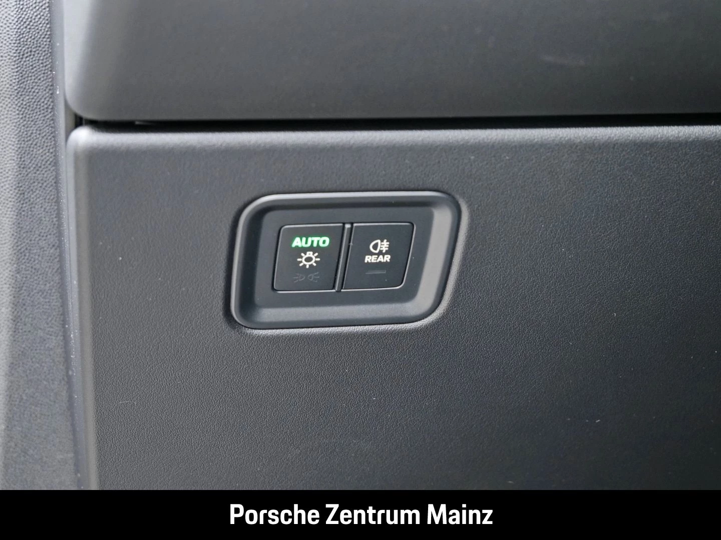 Porsche Macan BOSE Sitzbelüftung Abstandstempomat s