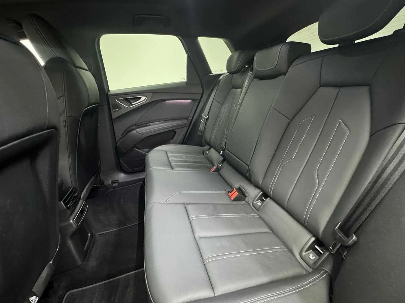 Audi-Q4 e-tron-image-14