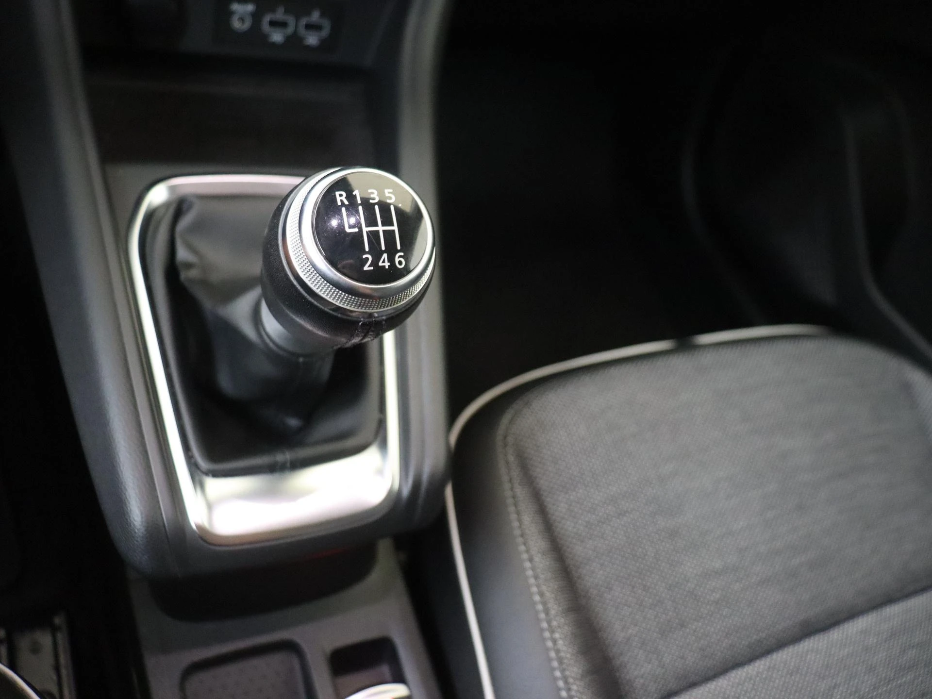 Renault-Captur-image-14