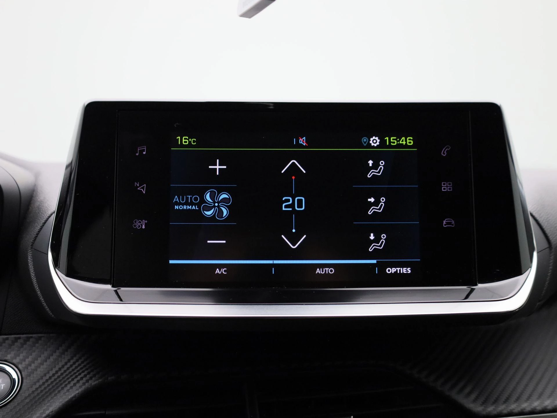 Peugeot-e-208-image-19