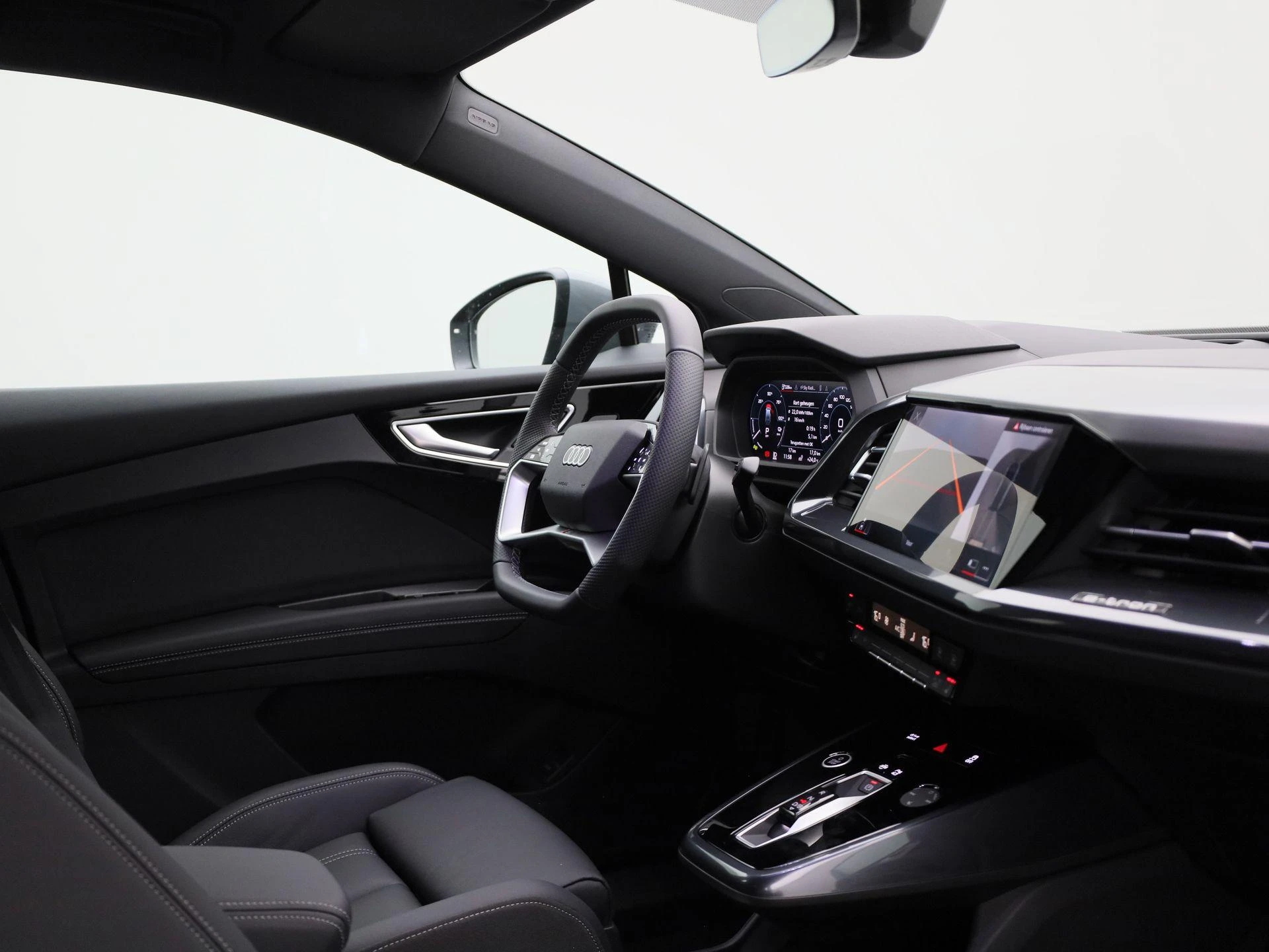 Audi-Q4 e-tron-image-39