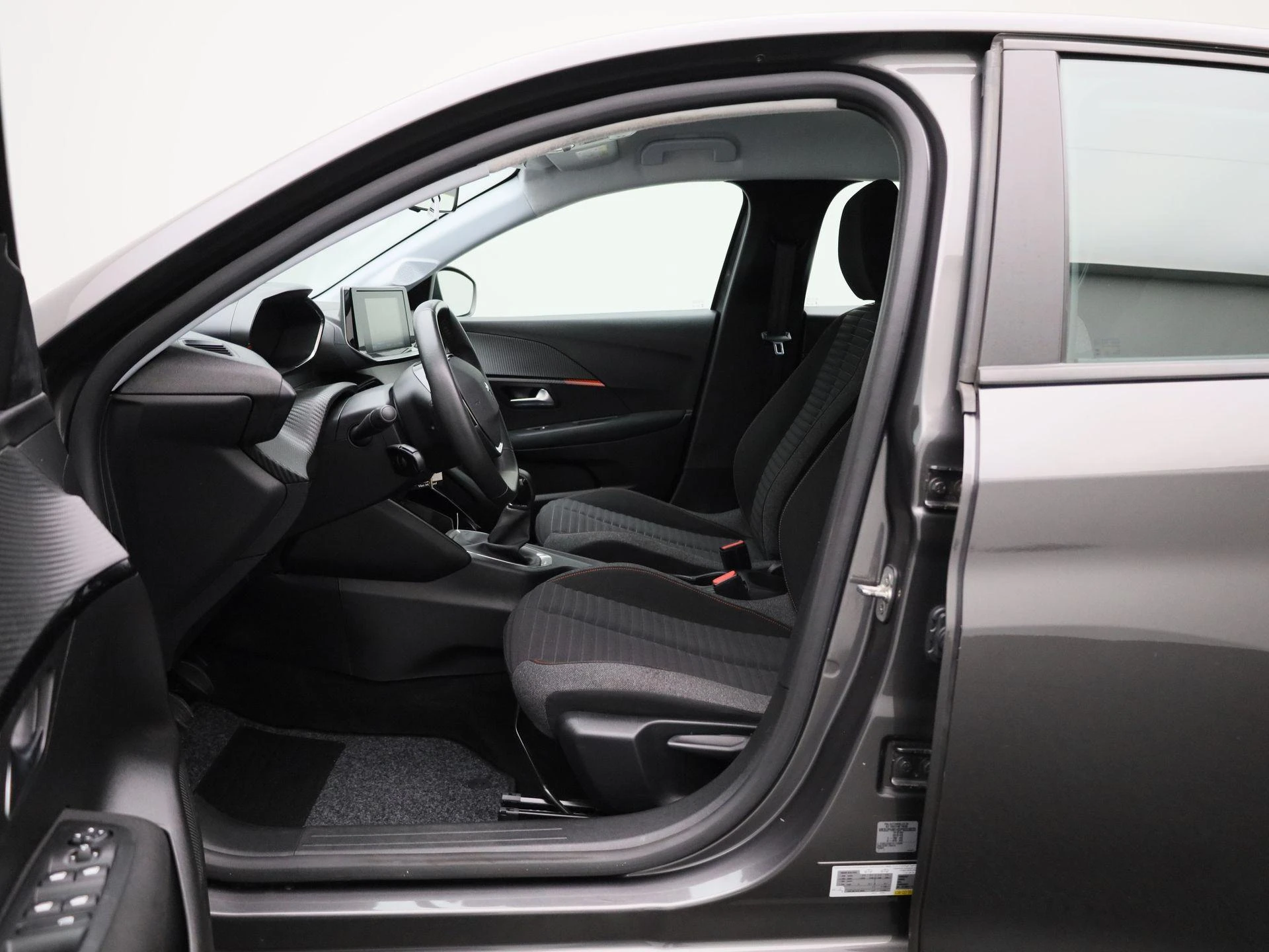 Peugeot-208-image-8