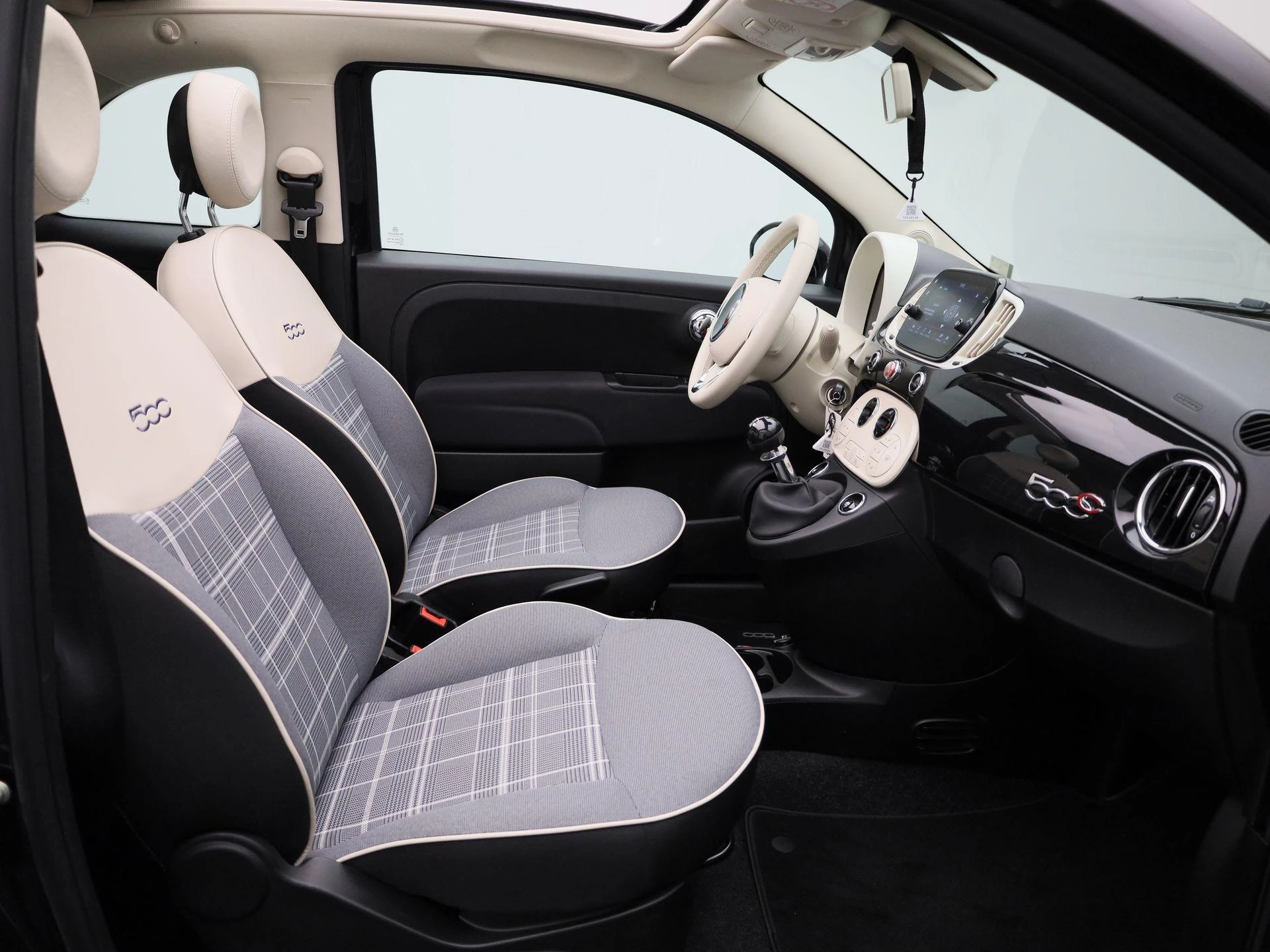 Fiat-500C-image-32