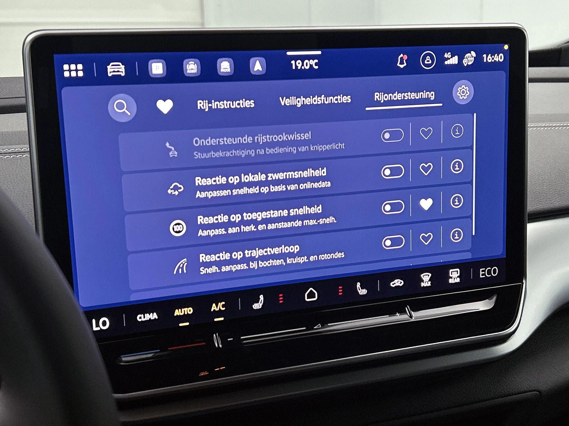 Volkswagen-ID.4-image-14
