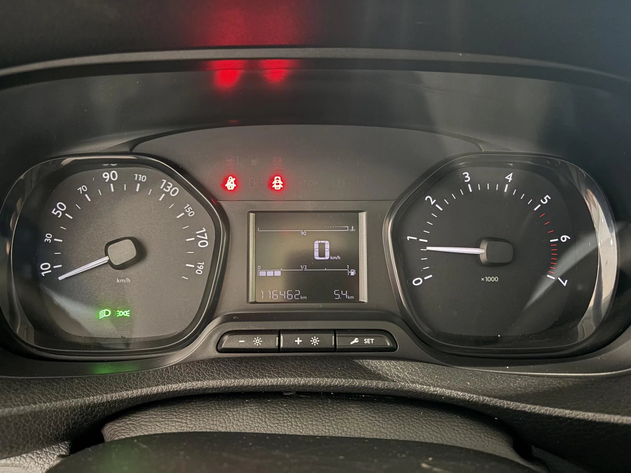 Peugeot-Expert-image-11