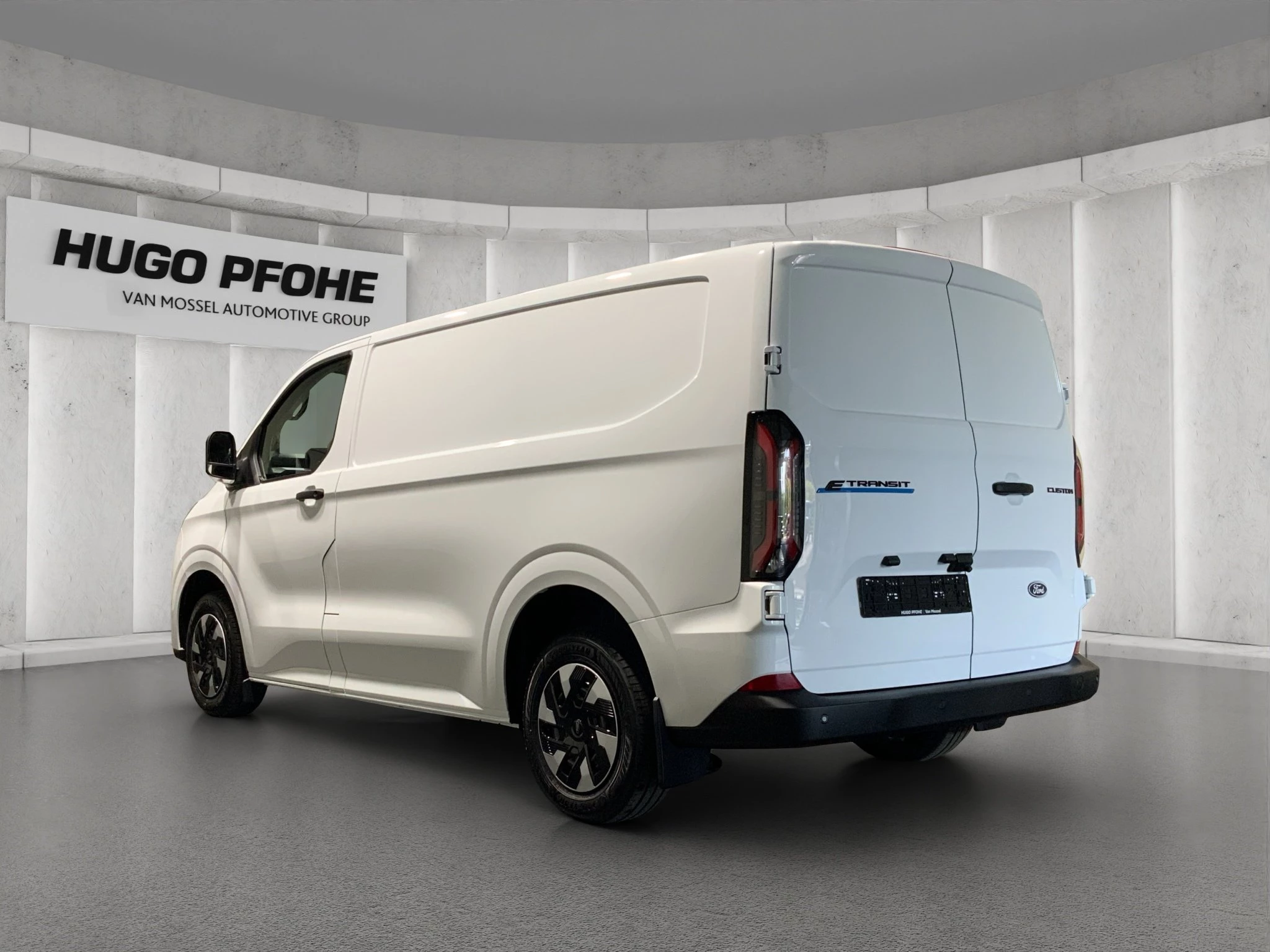 Ford-Transit Custom-image-2