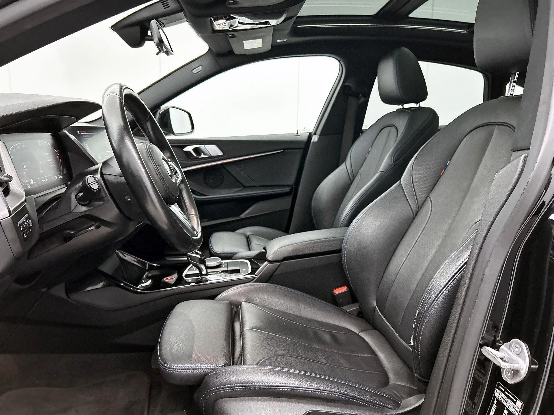 BMW-2 Serie-image-35