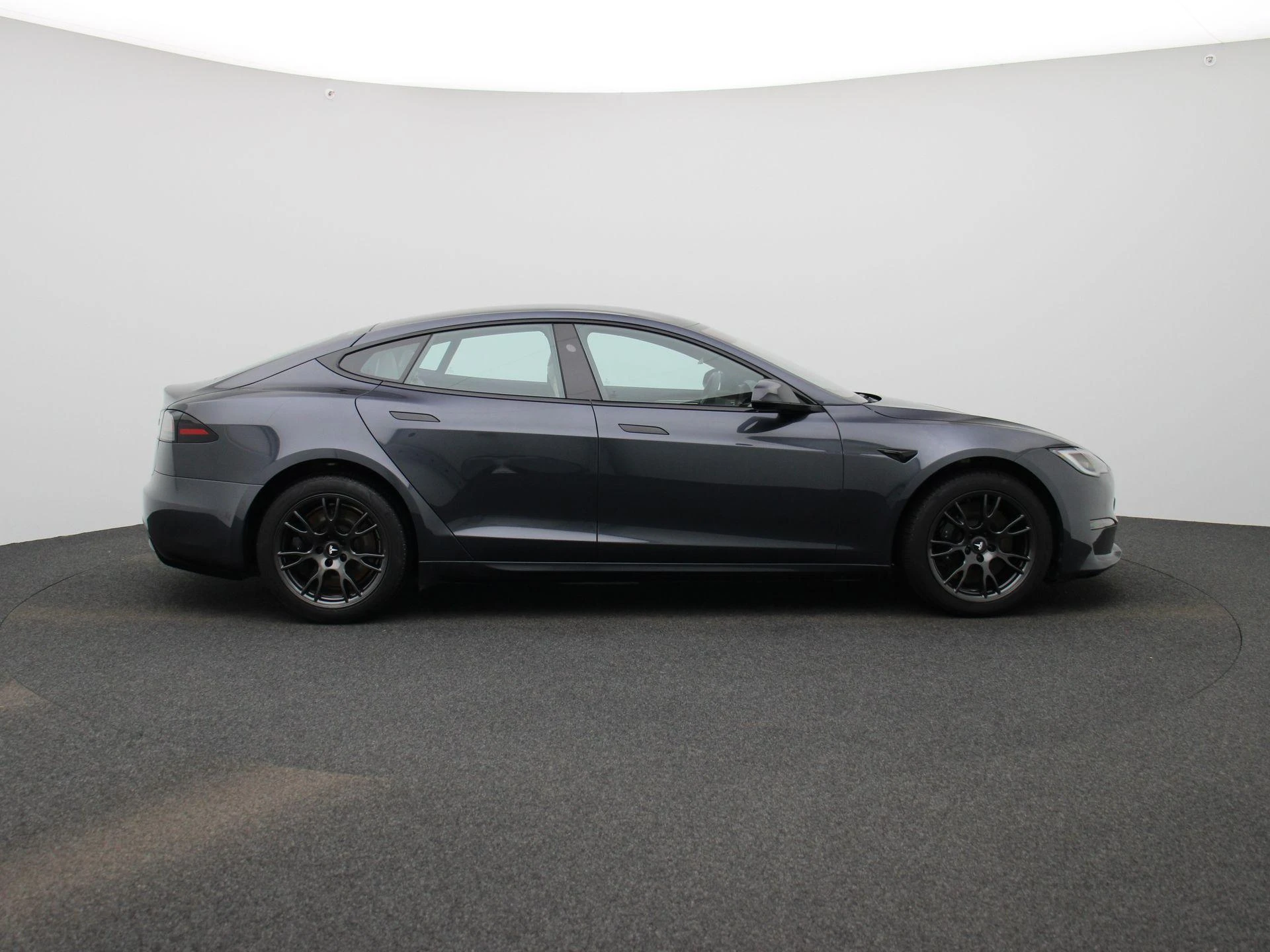 Tesla-Model S-image-5