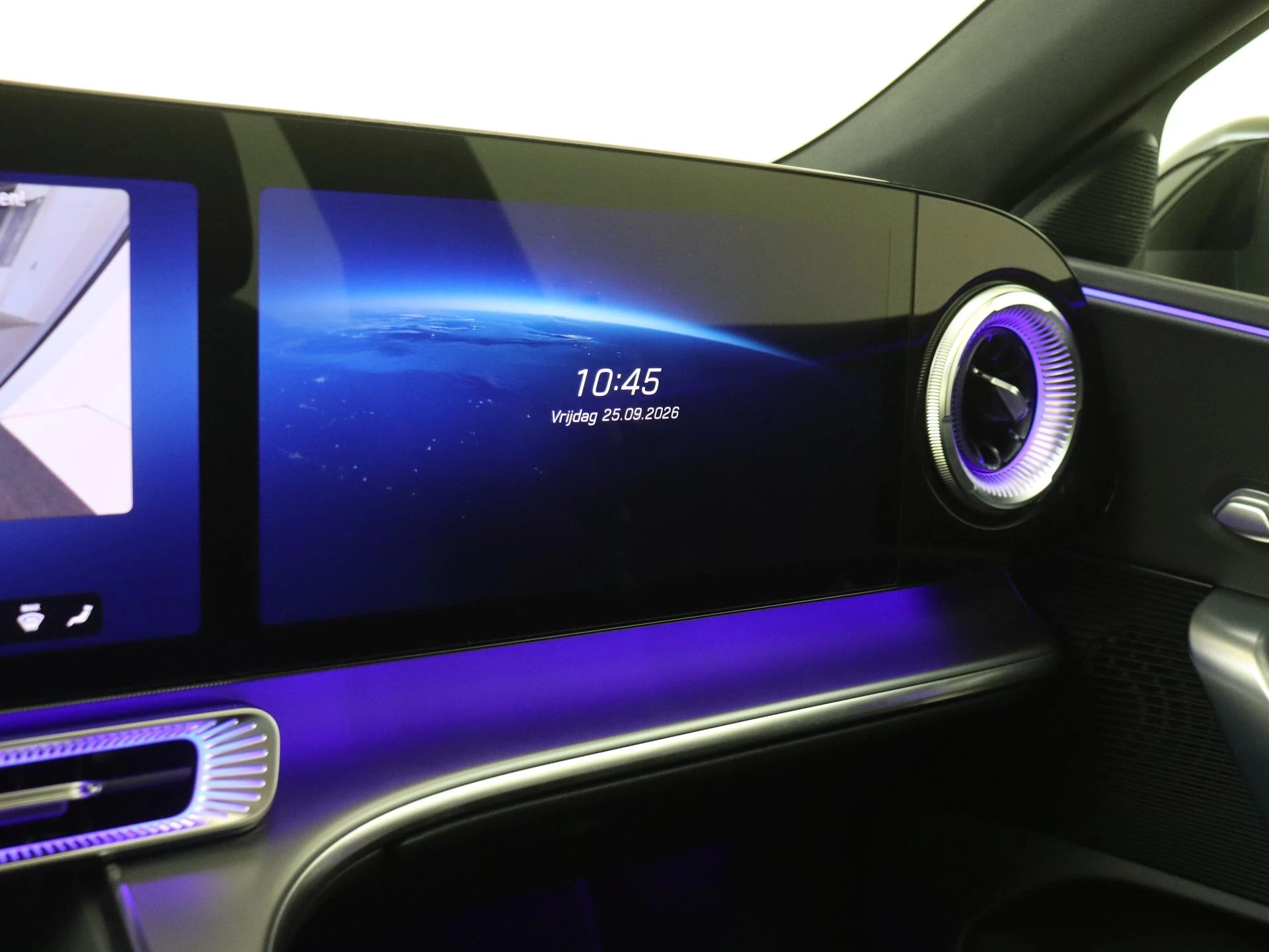 Mercedes-Benz-C-Klasse-image-21