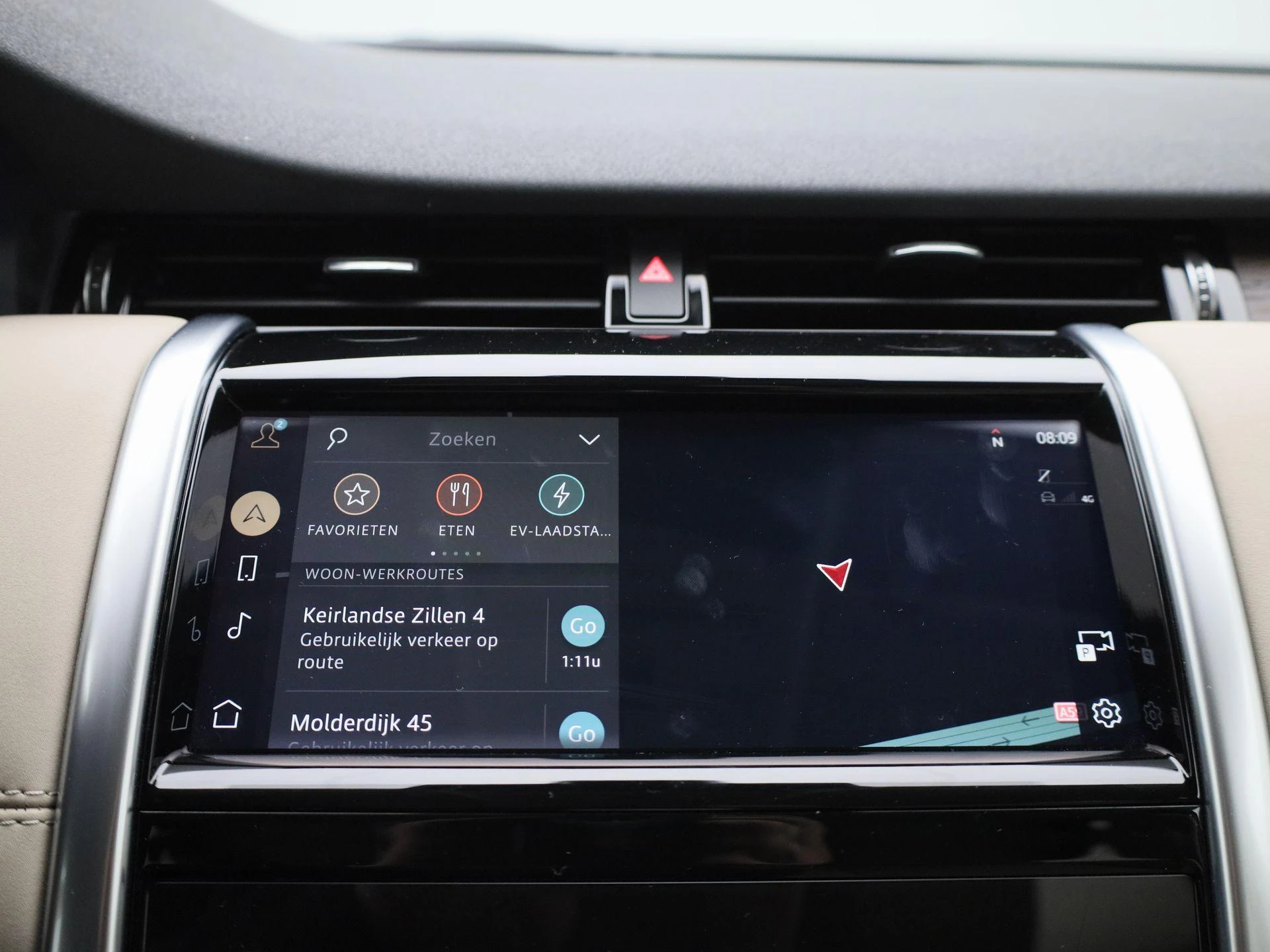 Land Rover-Discovery Sport-image-15