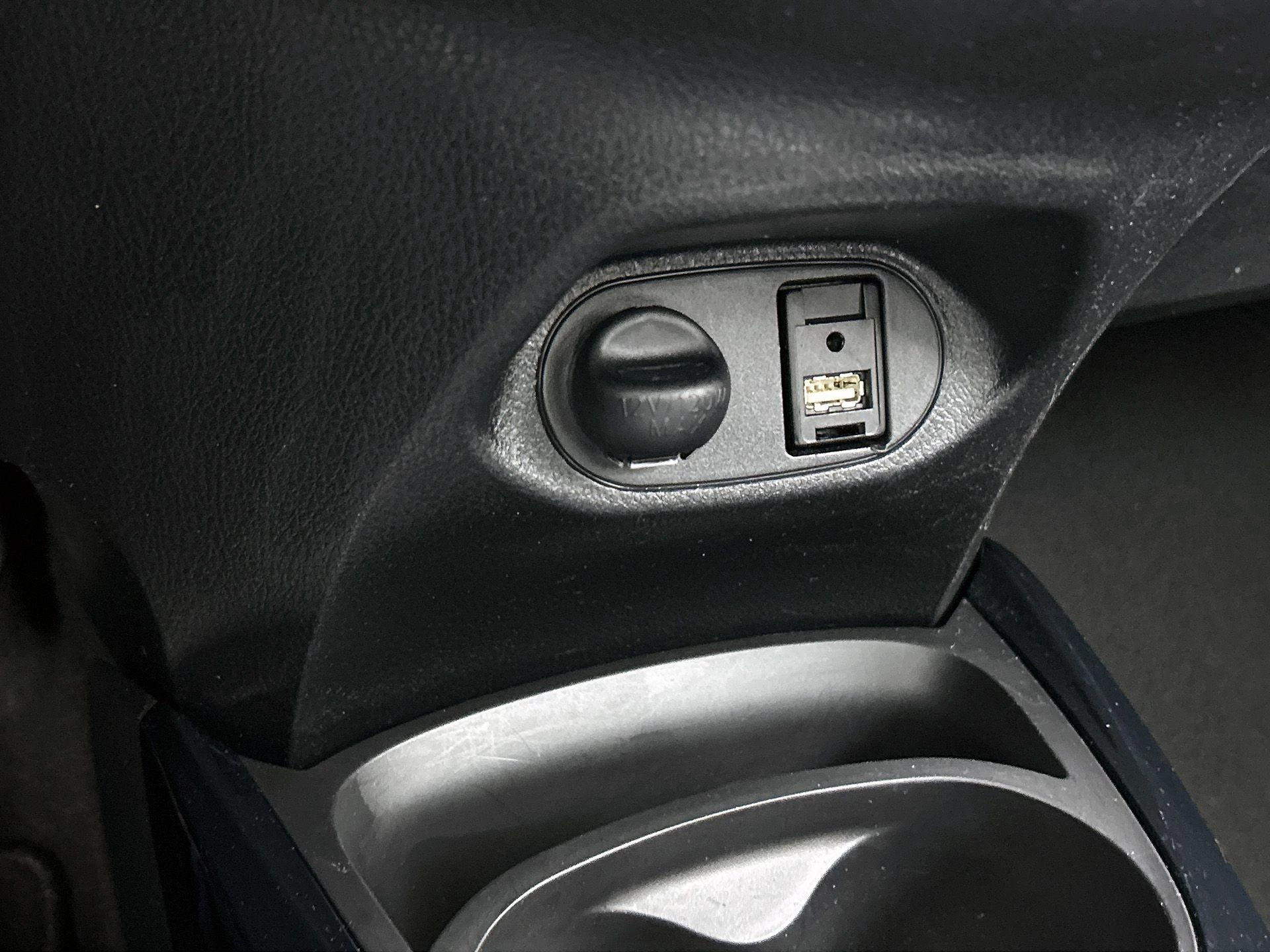 Toyota-Yaris-image-29