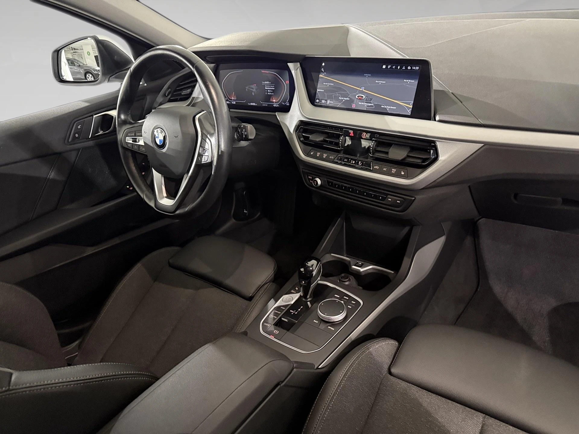 BMW-Série 1-image-6