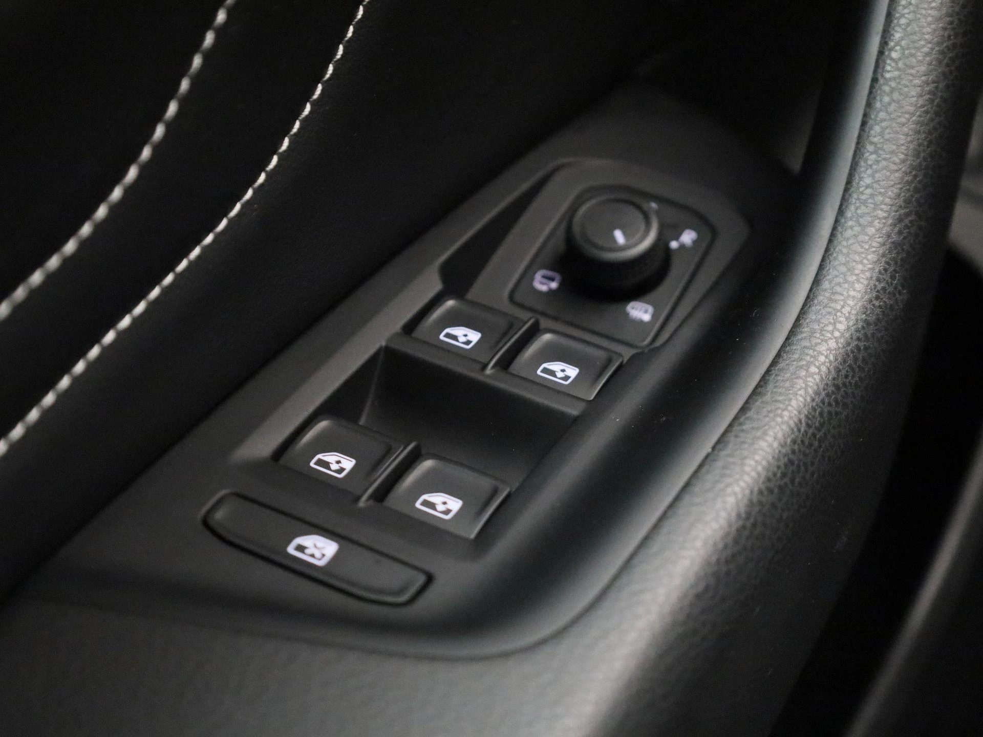 Volkswagen-Passat-image-30