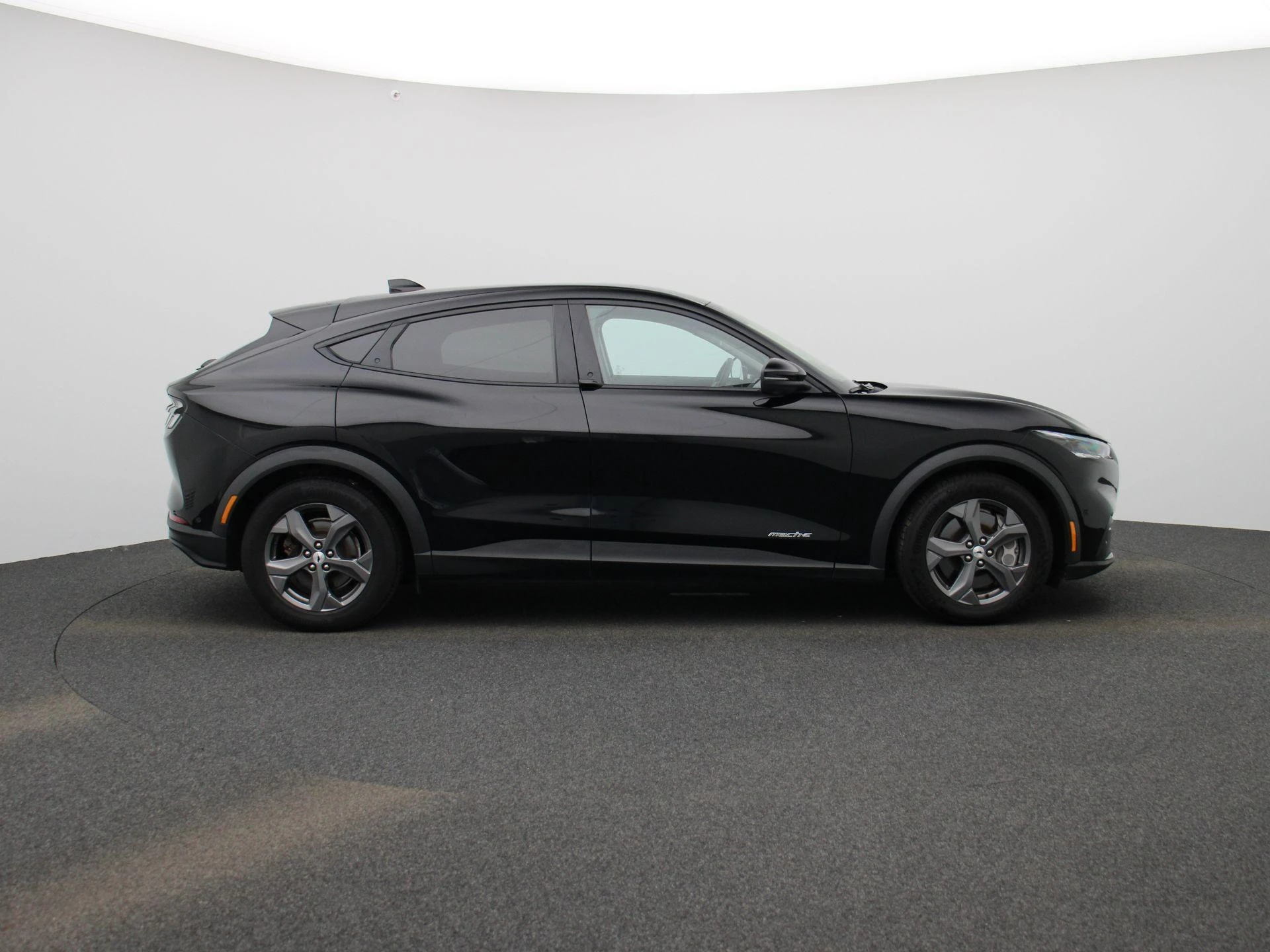 Ford-Mustang Mach-E-image-5