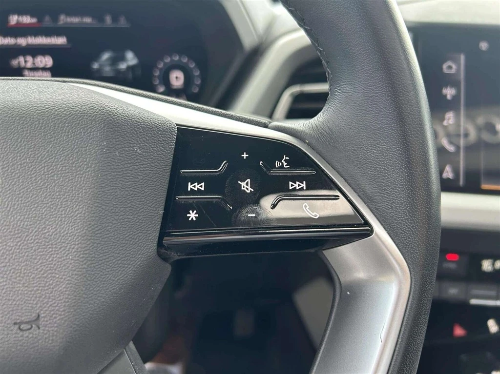 Audi-Q4 e-tron-image-14