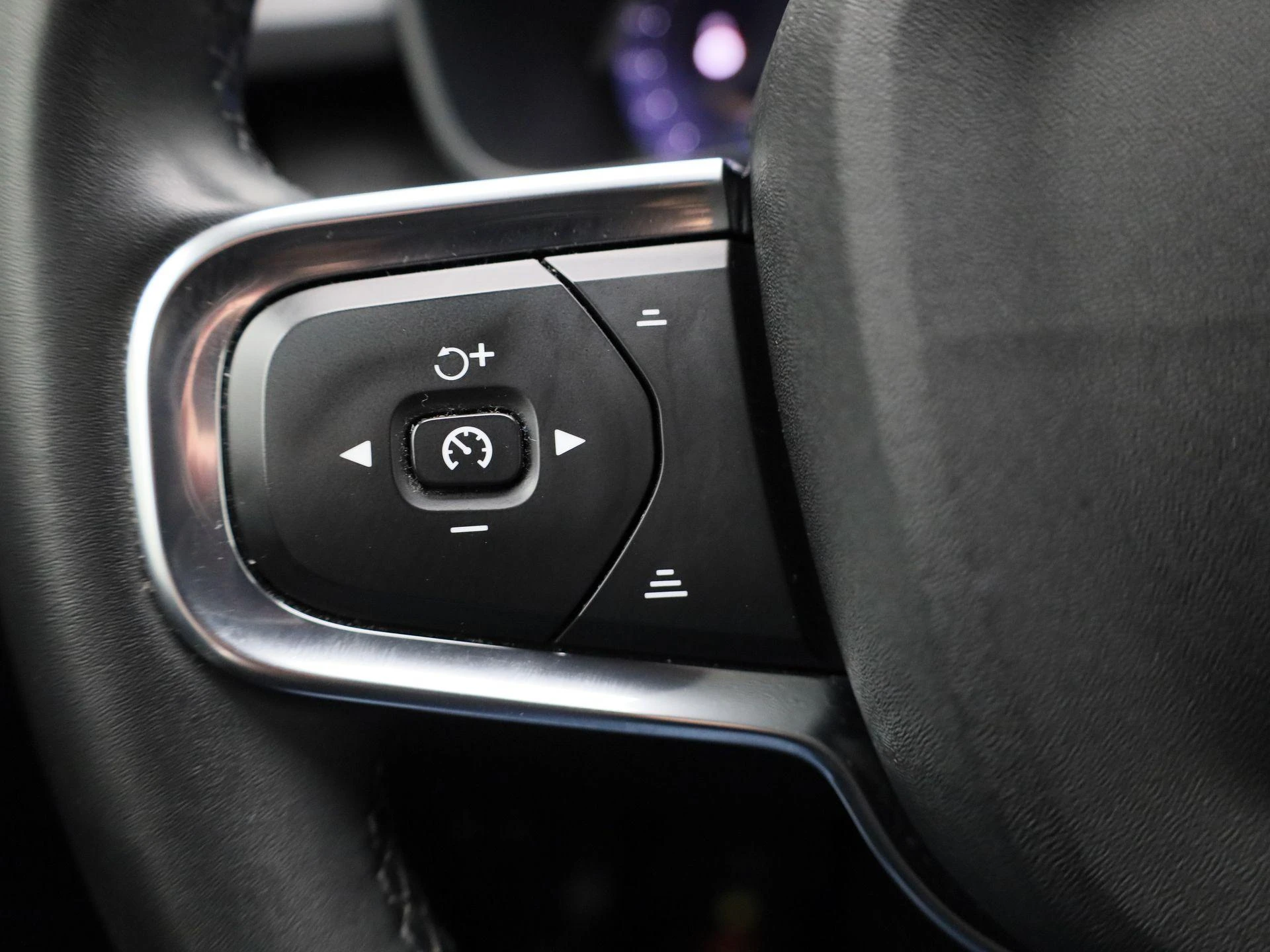 Volvo-XC40-image-18