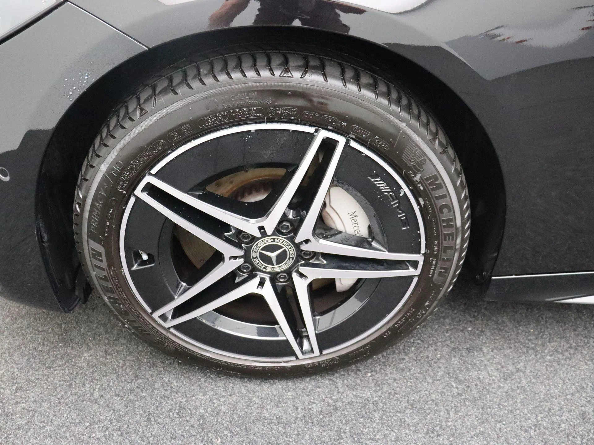 Mercedes-Benz-C-Klasse-image-6