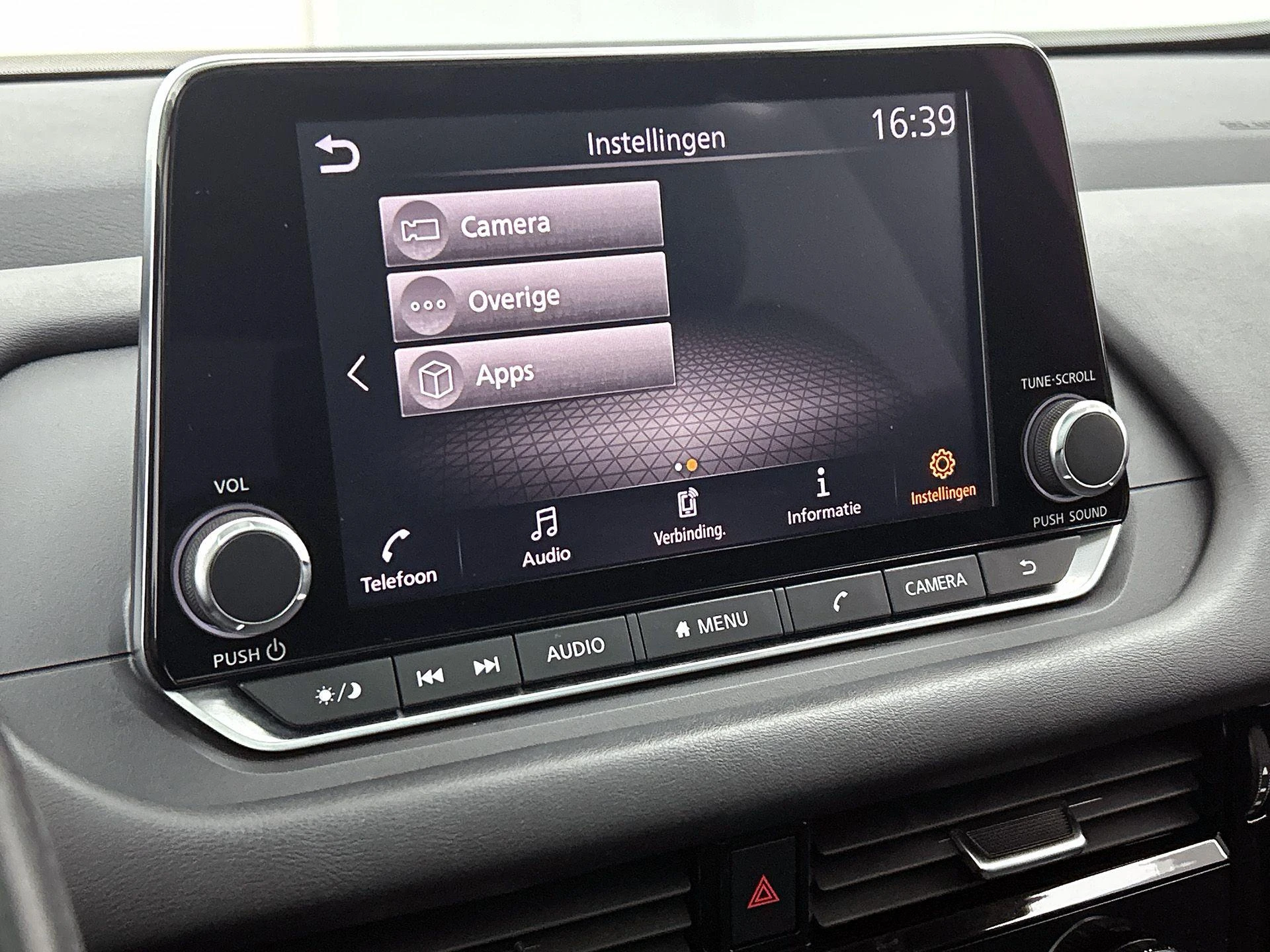 Nissan-QASHQAI-image-10