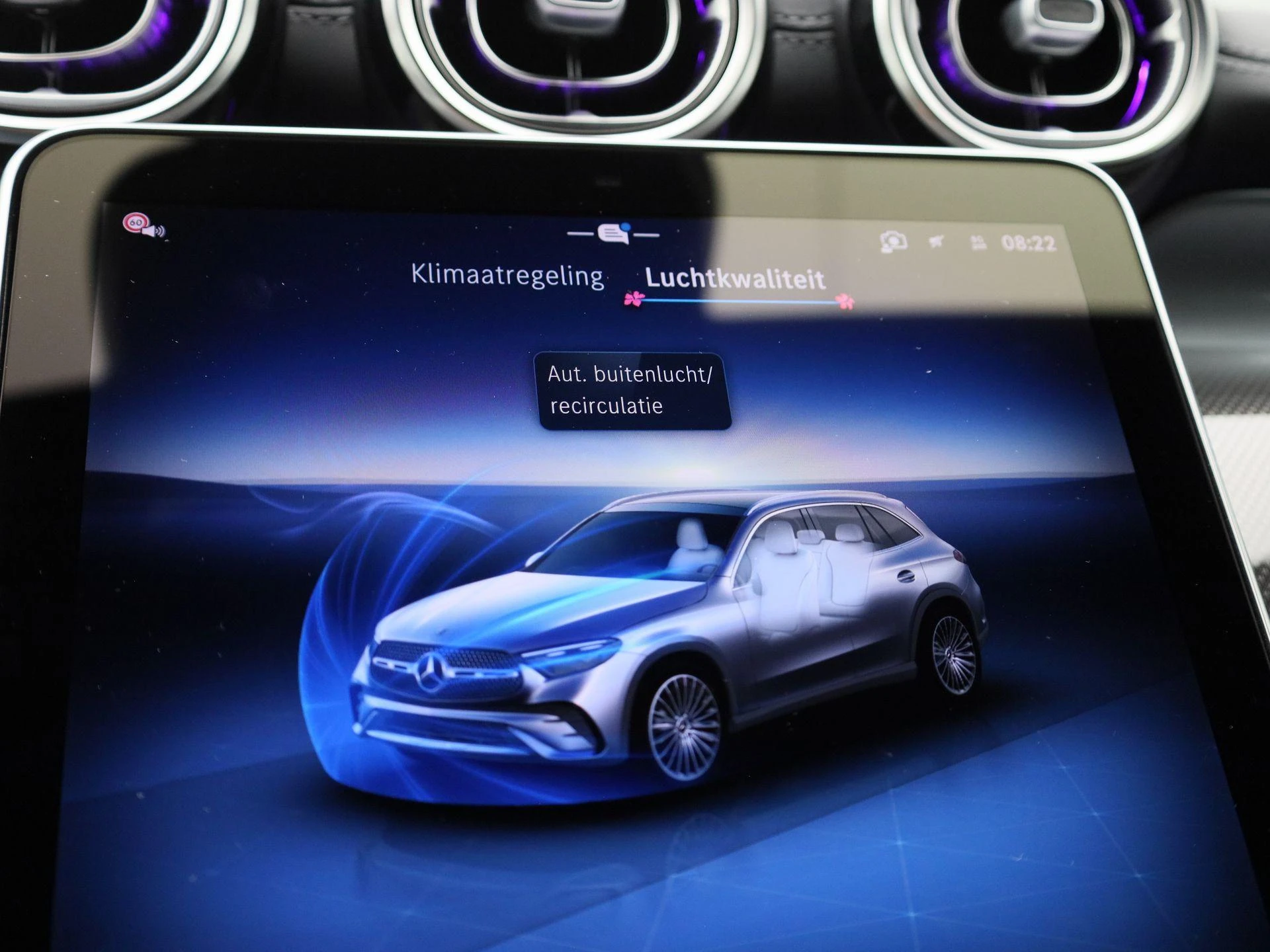 Mercedes-Benz-GLC-image-19