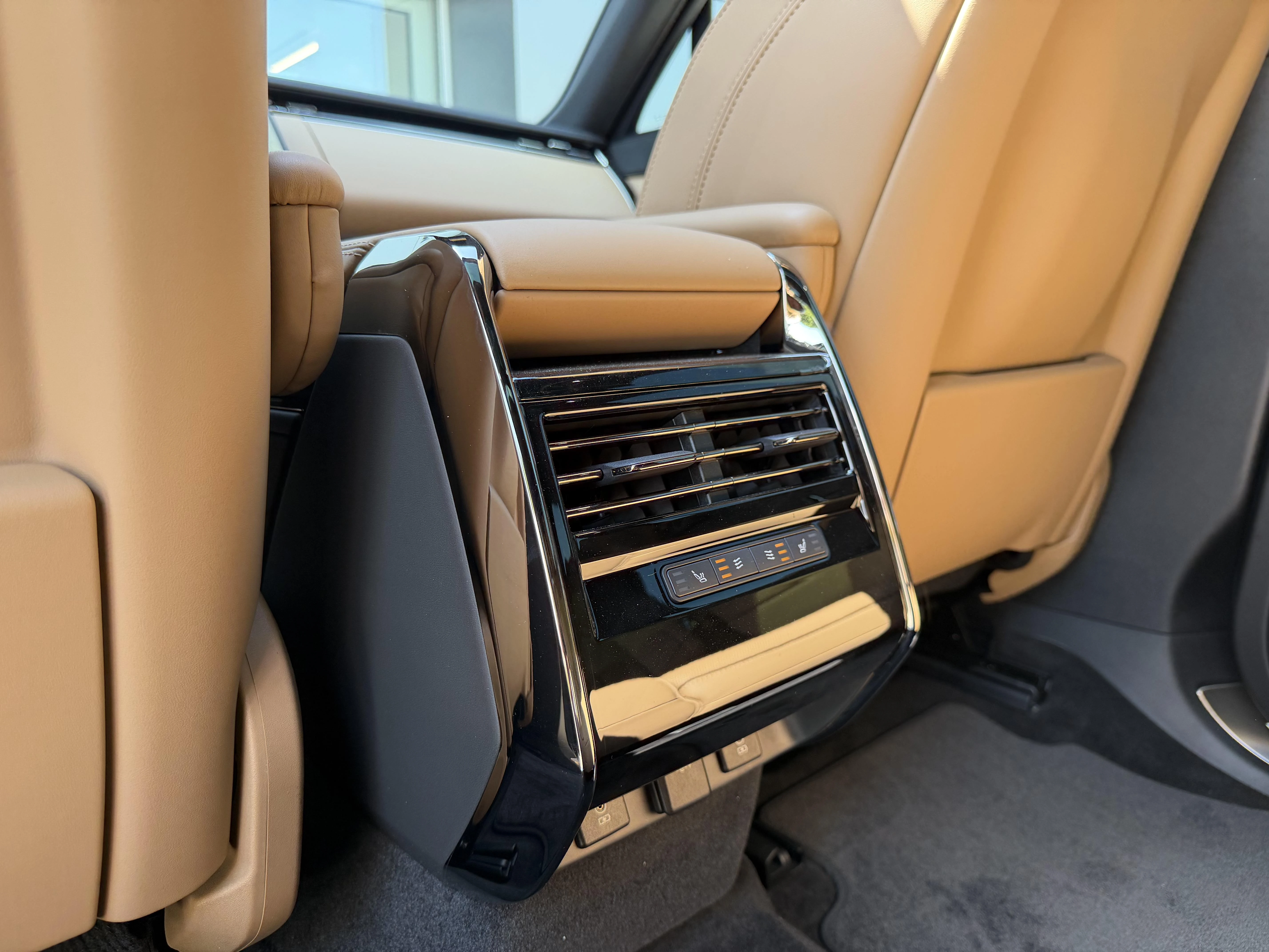 Land Rover-Range Rover Sport-image-11