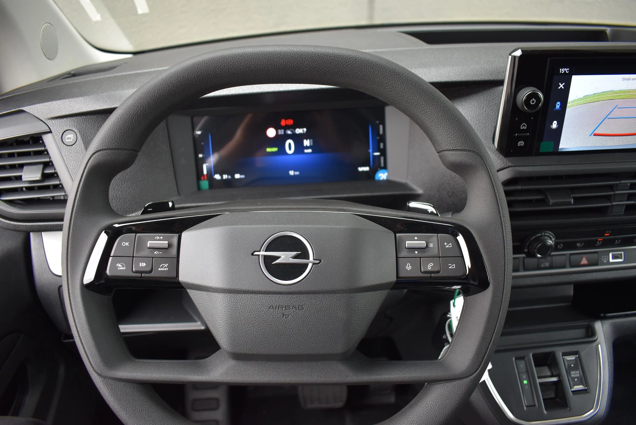 Opel-Grandland-image-16