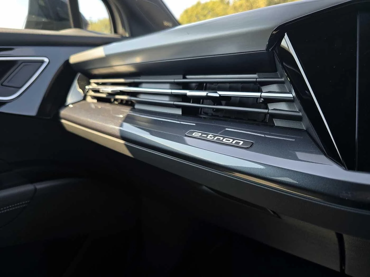 Audi-Q4 Sportback e-tron-image-26