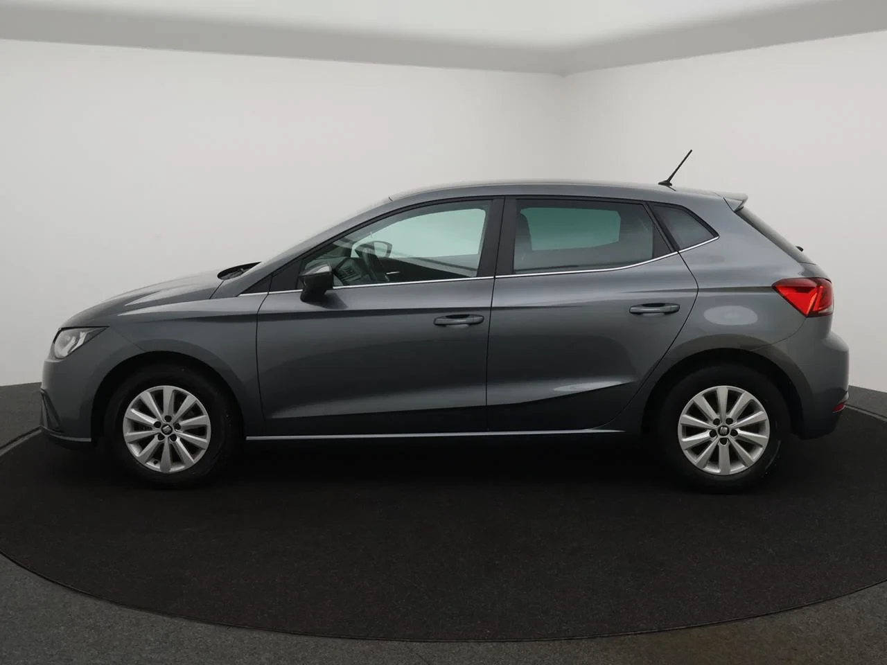 SEAT Ibiza 5P/D Ibiza 5D Style 1.0MPI 75PK *CRUISE CONTROL*PDC*BLTH*DAB RADIO*AIRCO*APP-CONNECT*...*