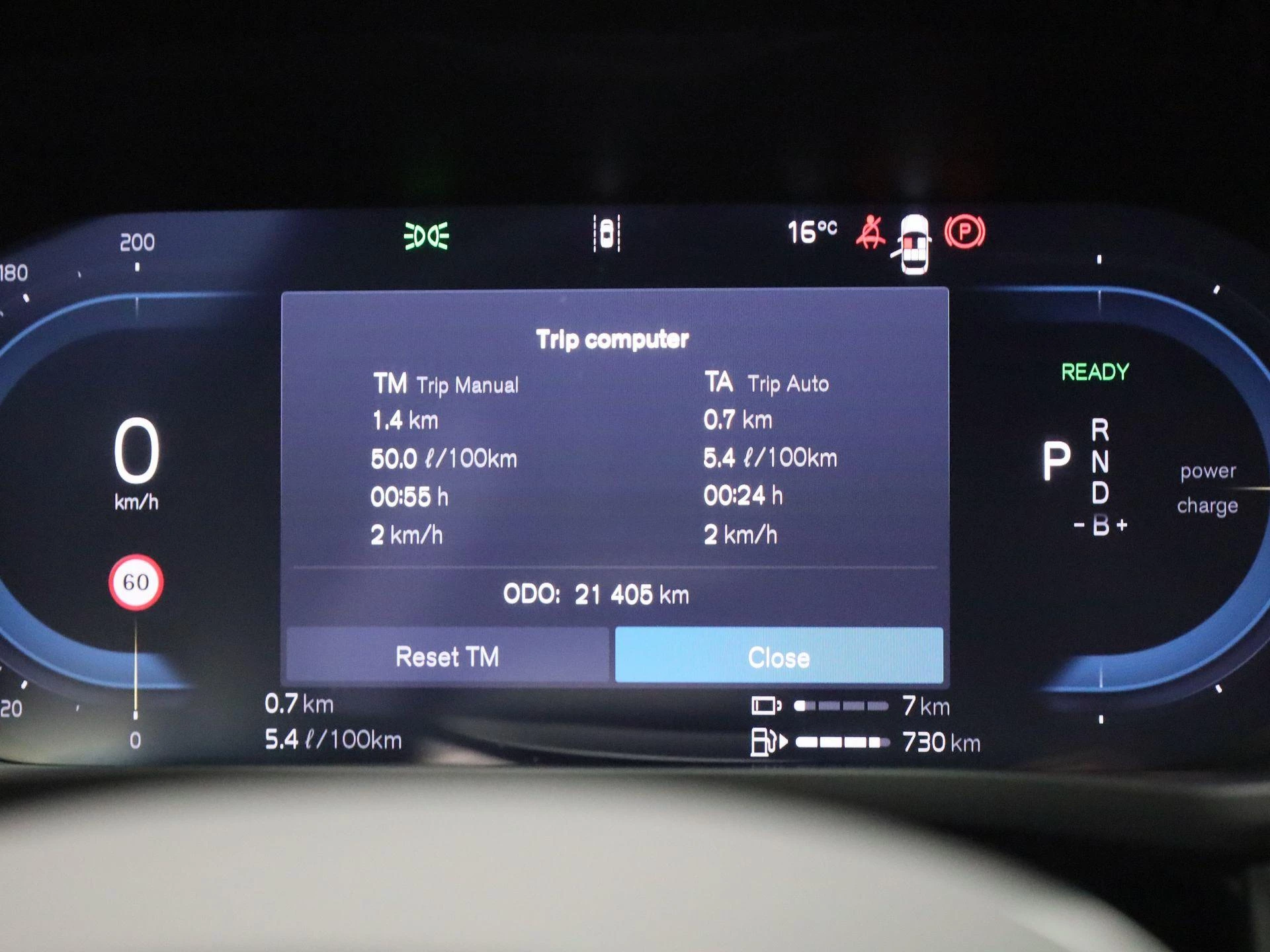 Volvo XC60 2.0 T6 Plug-in hybrid AWD Plus Dark