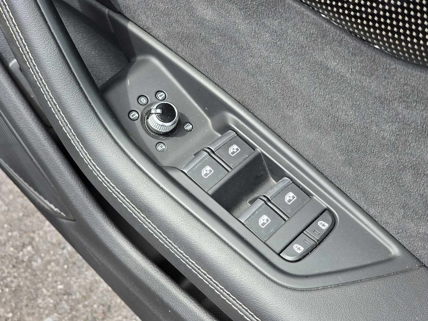 Audi-S4-image-40