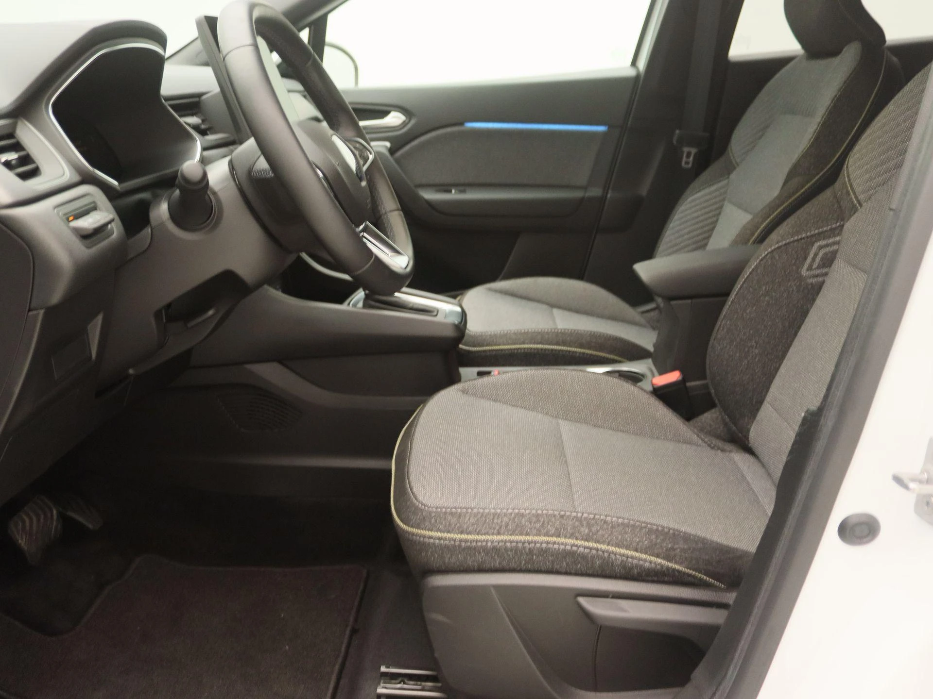 Renault-Captur-image-11