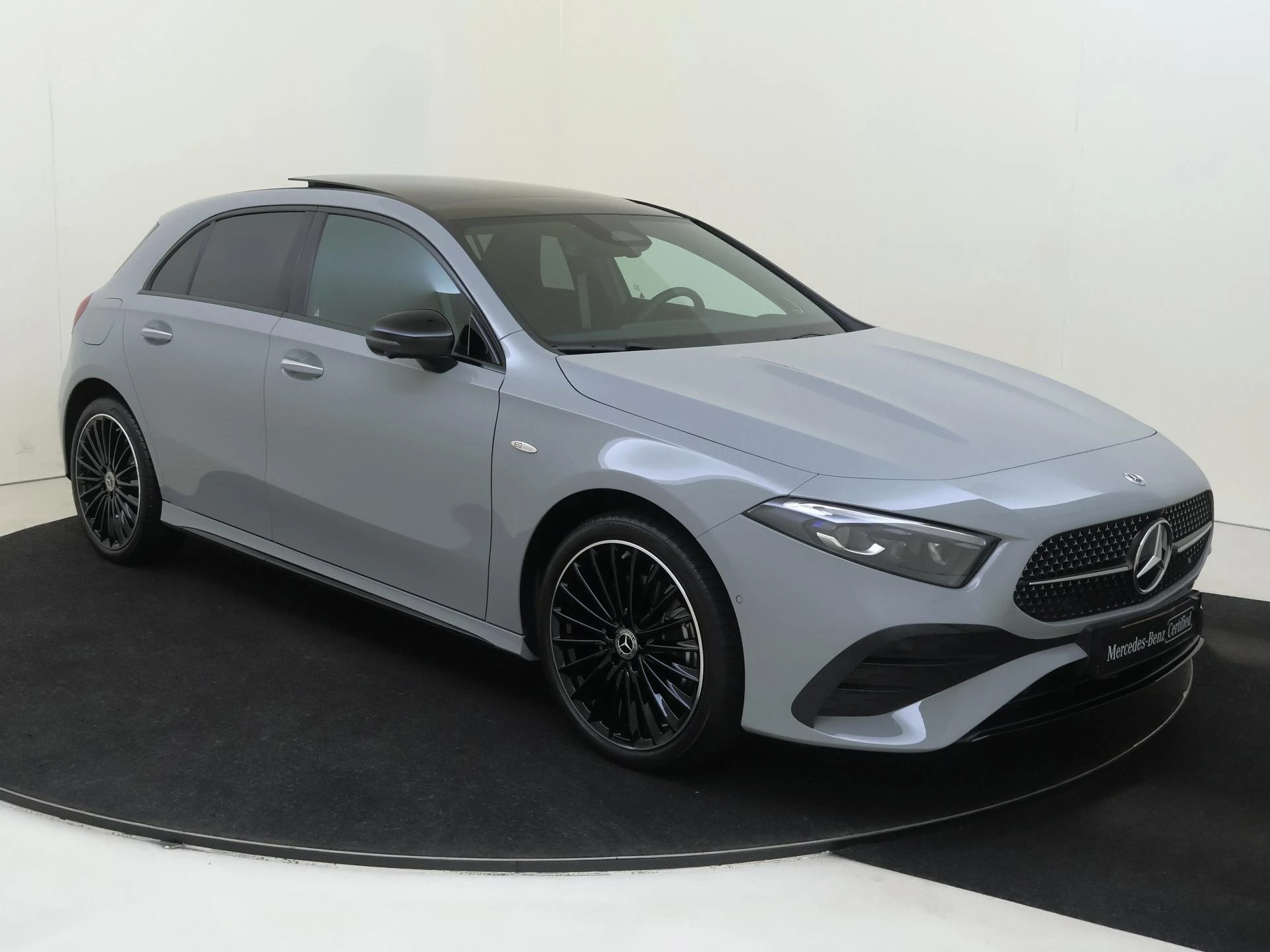 Mercedes-Benz-A-Klasse-image-4