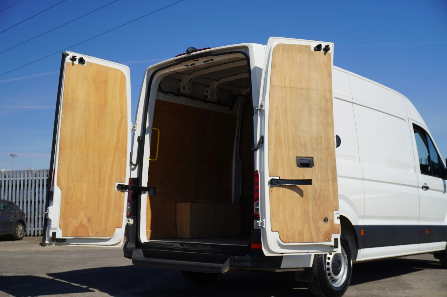 Volkswagen-Crafter-image-23