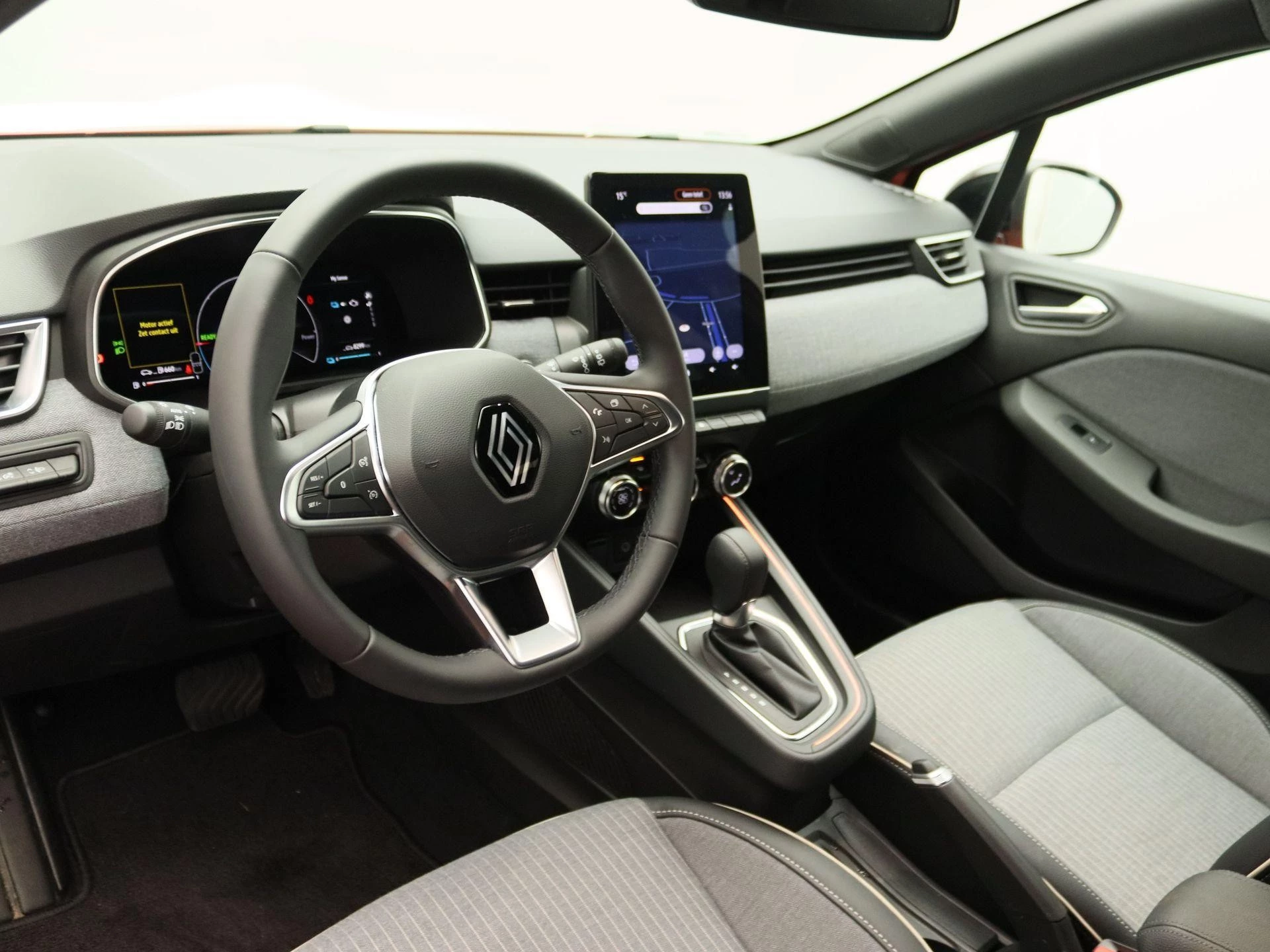 Renault-Clio-image-8