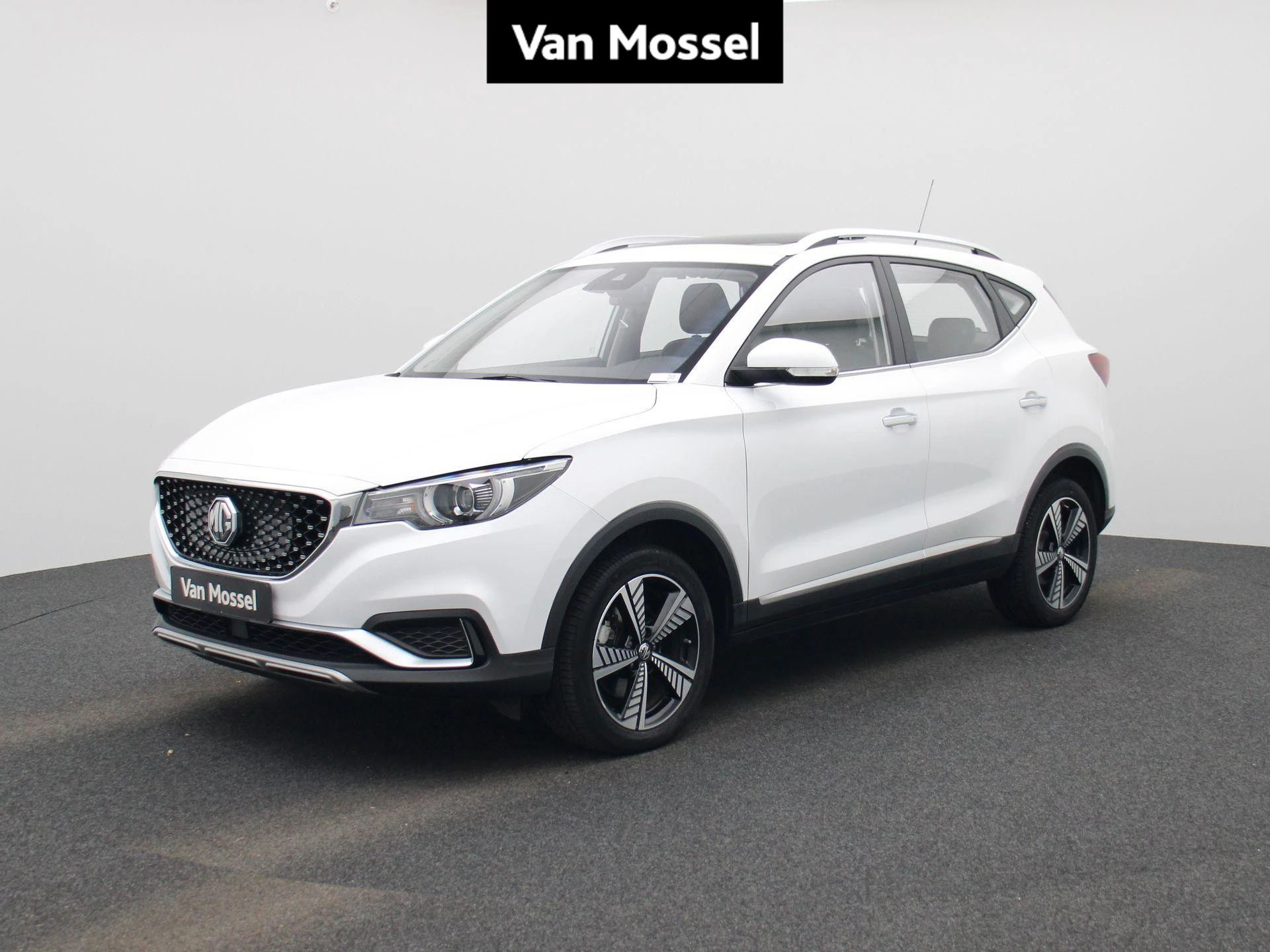 MG-ZS EV-image-0