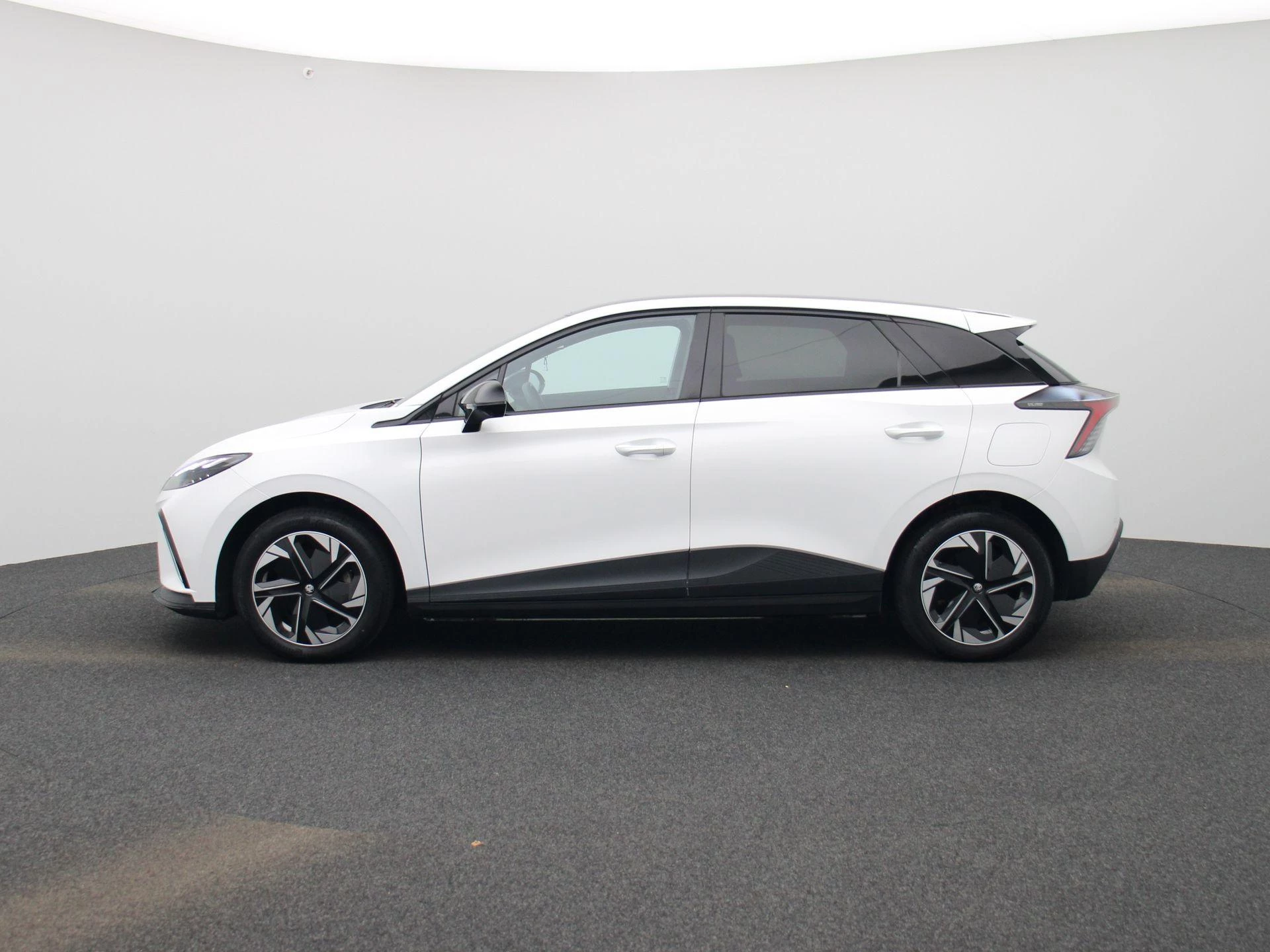 MG MG4 Long Range 64 kWh Luxury