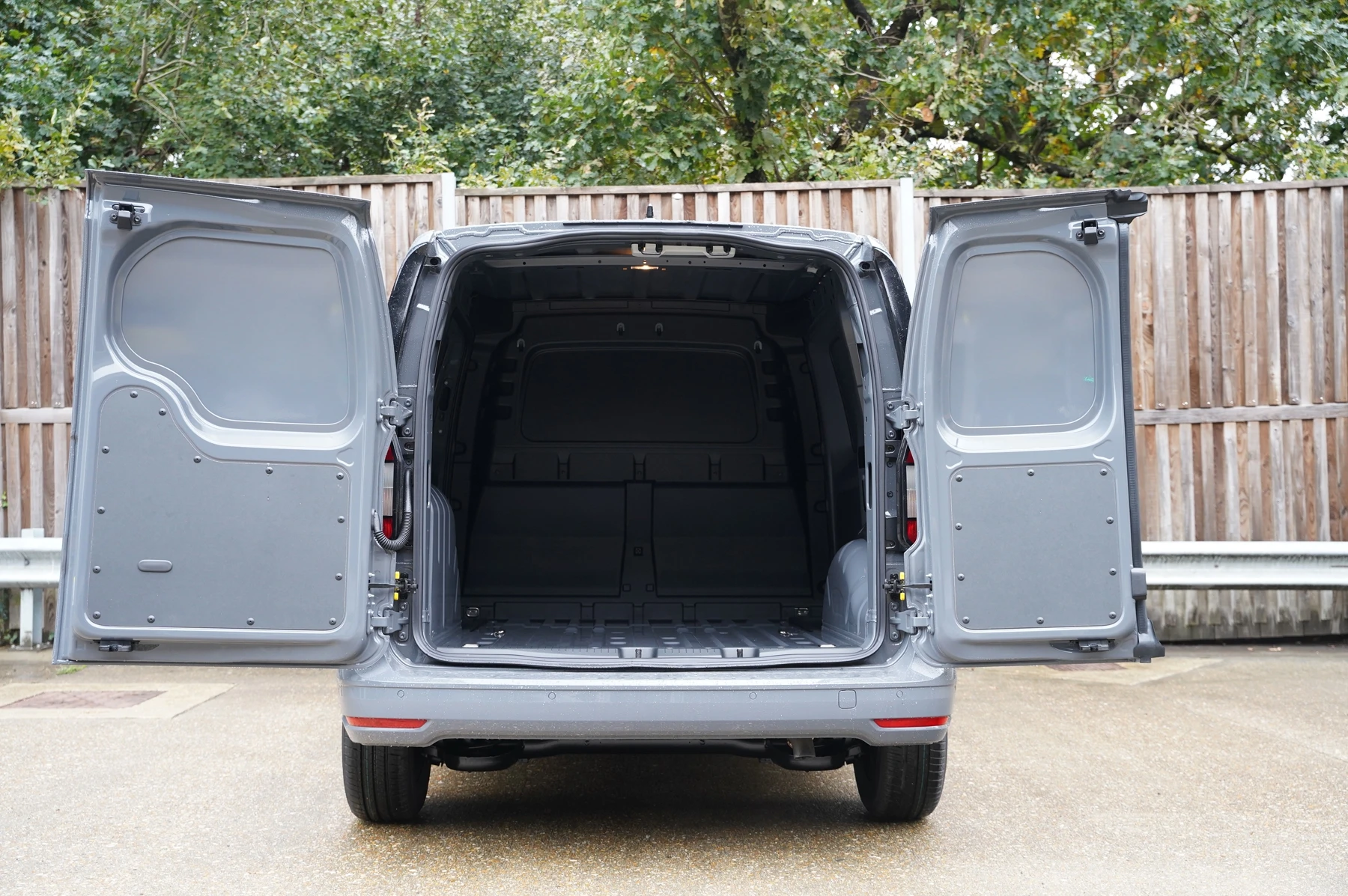 Volkswagen-Caddy-image-13