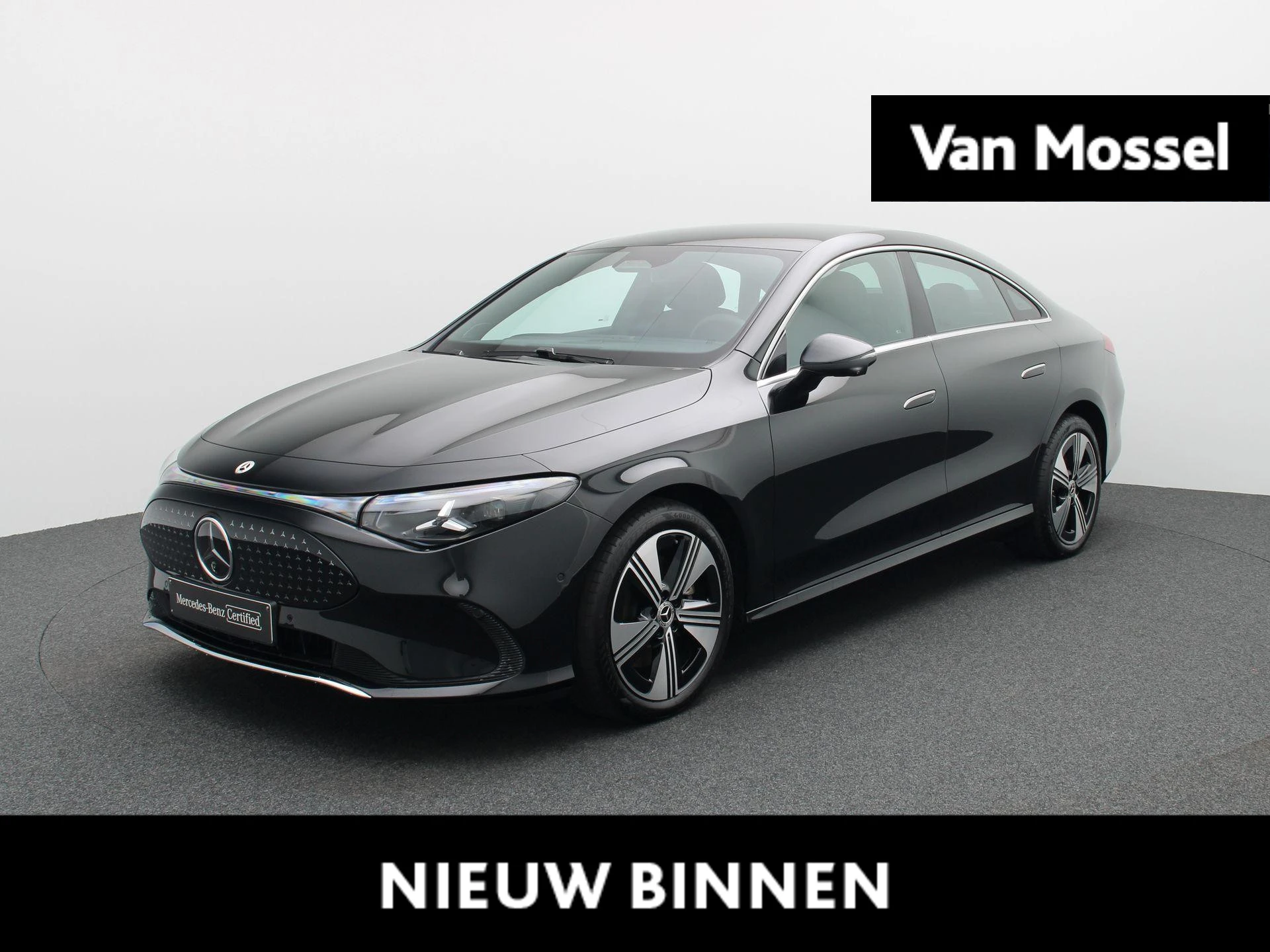 Mercedes-Benz-CLA-image-0