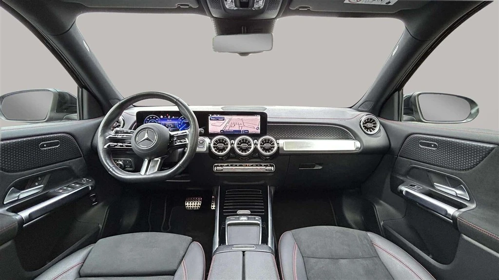 Mercedes-Benz-EQB-image-14