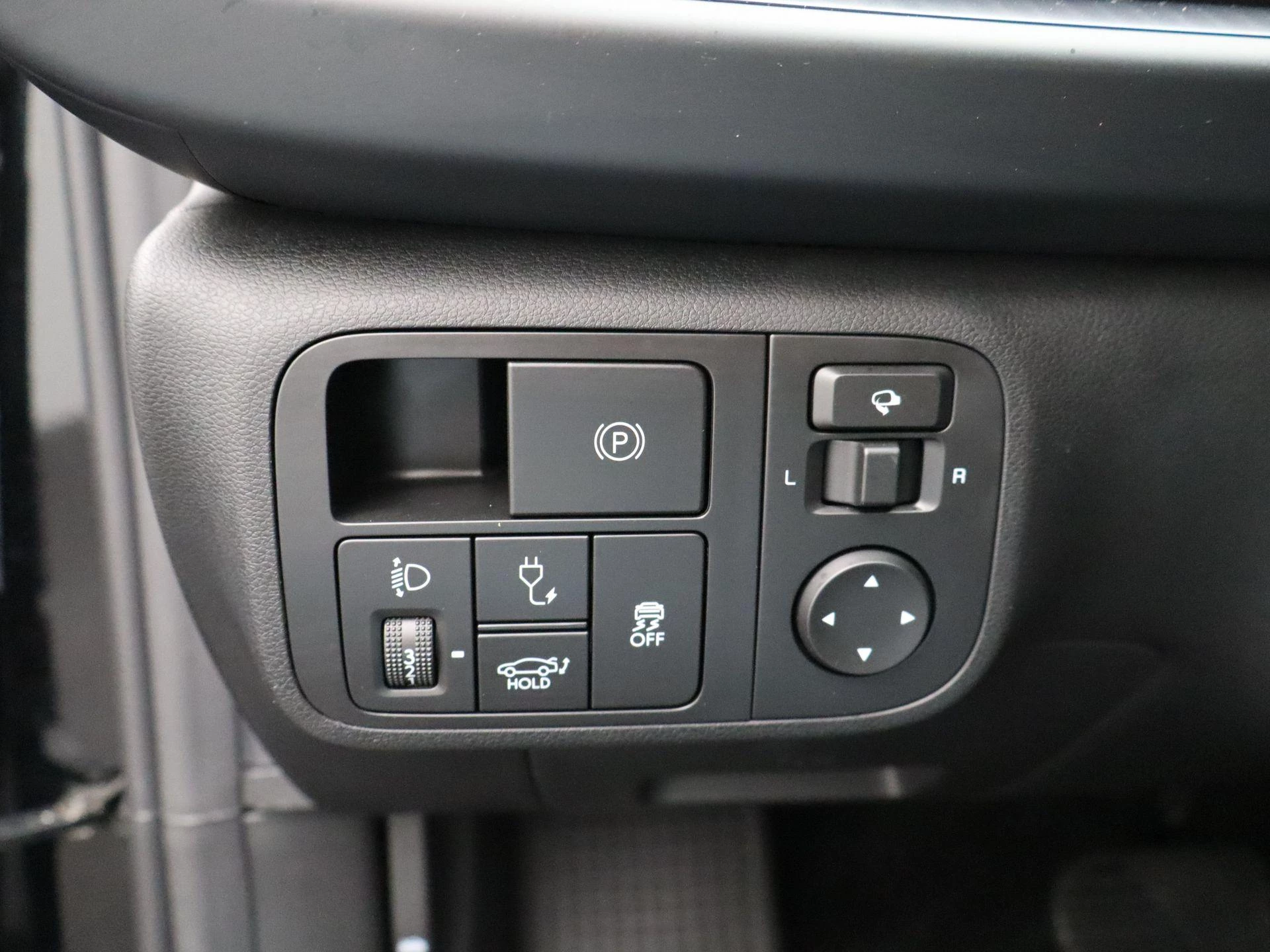 Hyundai-IONIQ 6-image-24