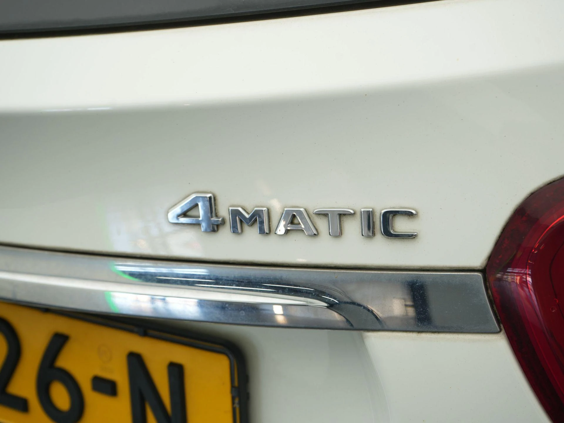 Mercedes-Benz-GLA-image-32