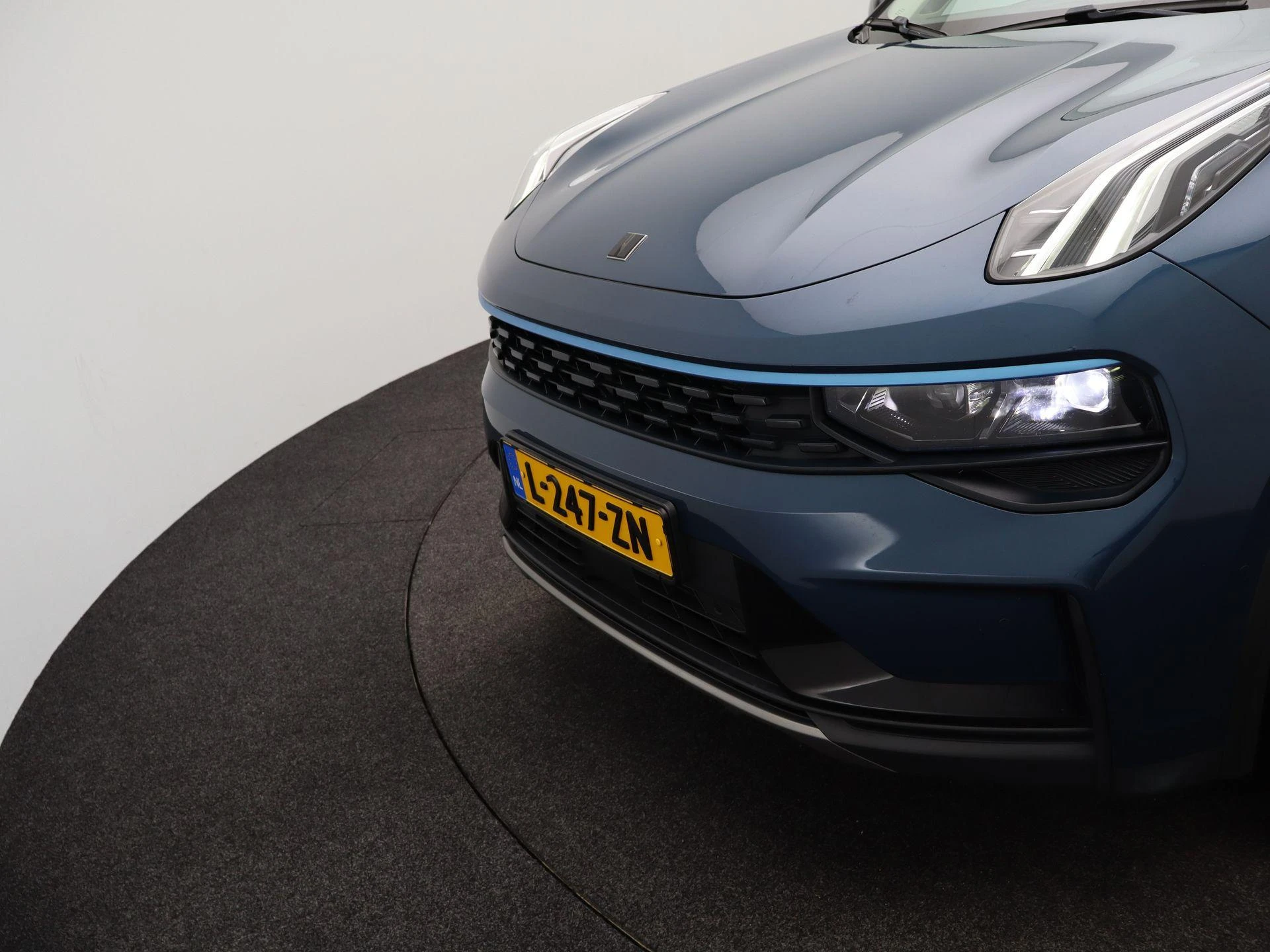 Lynk & Co-01-image-37