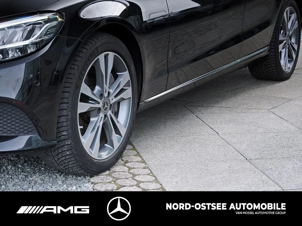 Mercedes-Benz C-Klasse 300 T de AVANTGARDE KEYLESS LED TEMPO ADVANCED AVANTGARDEW205 C 300 T de AVANTGARDE KEYLESS LED TEMPO ADVANCED AVANTGARDE
