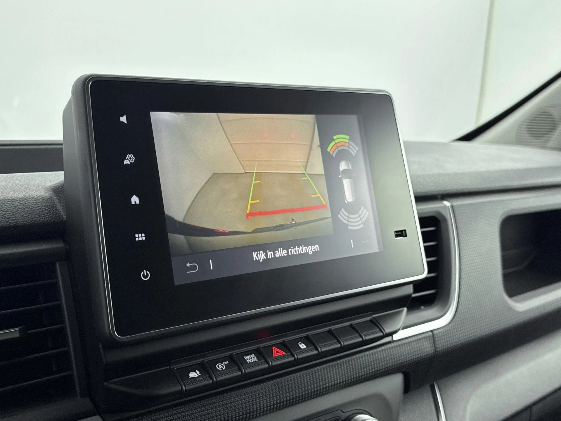 Renault-Trafic-image-13