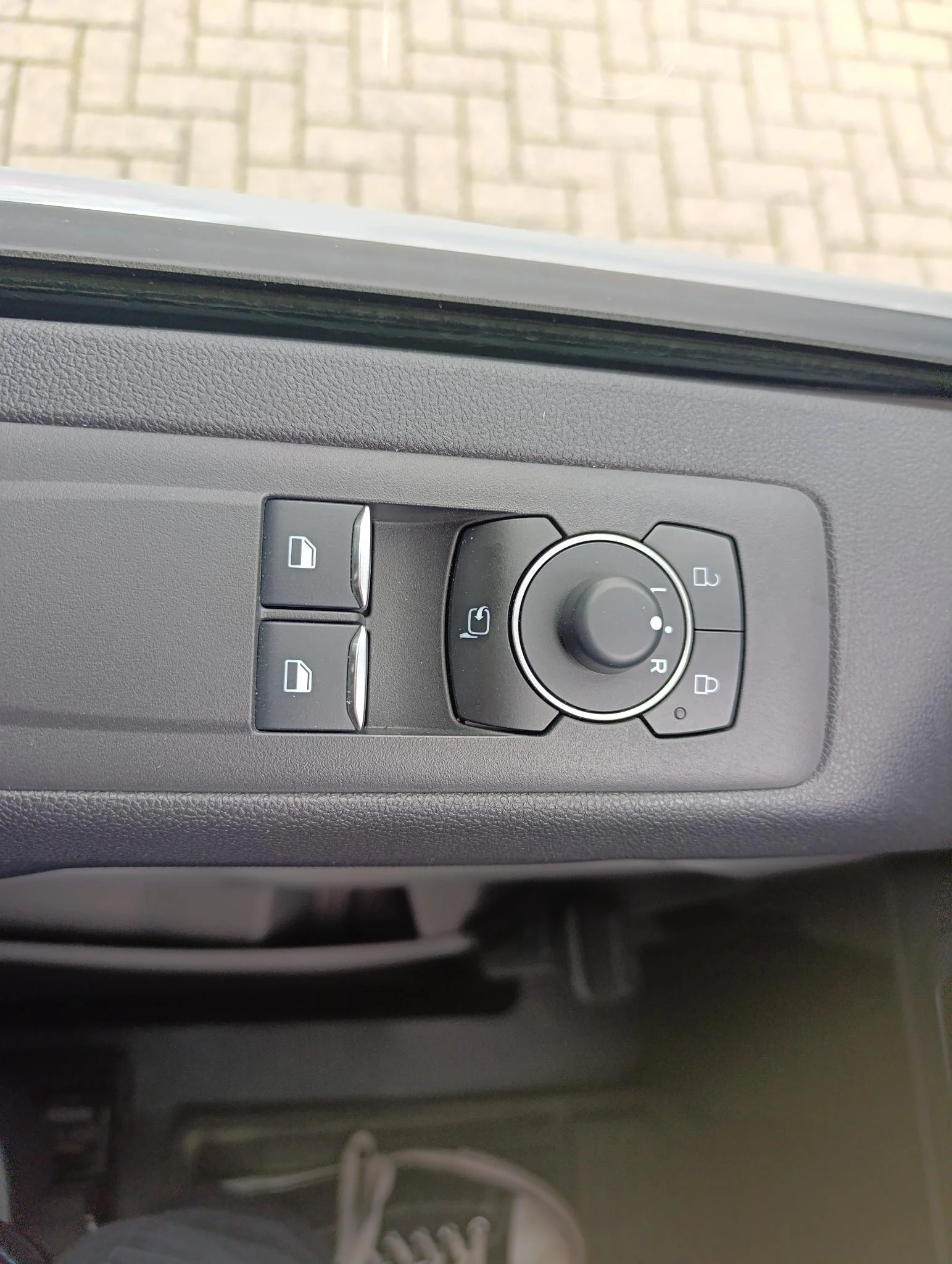 Ford-E-Transit-image-14