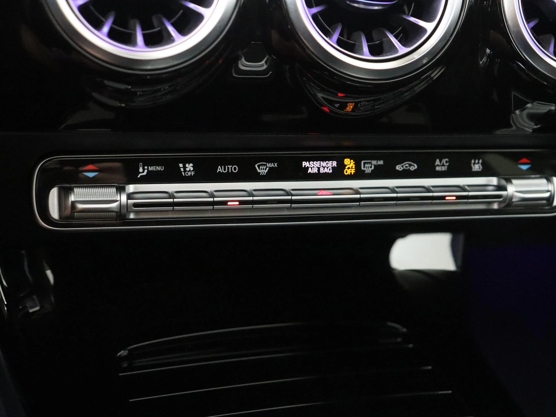 Mercedes-Benz CLA 250 e Business Solution AMG