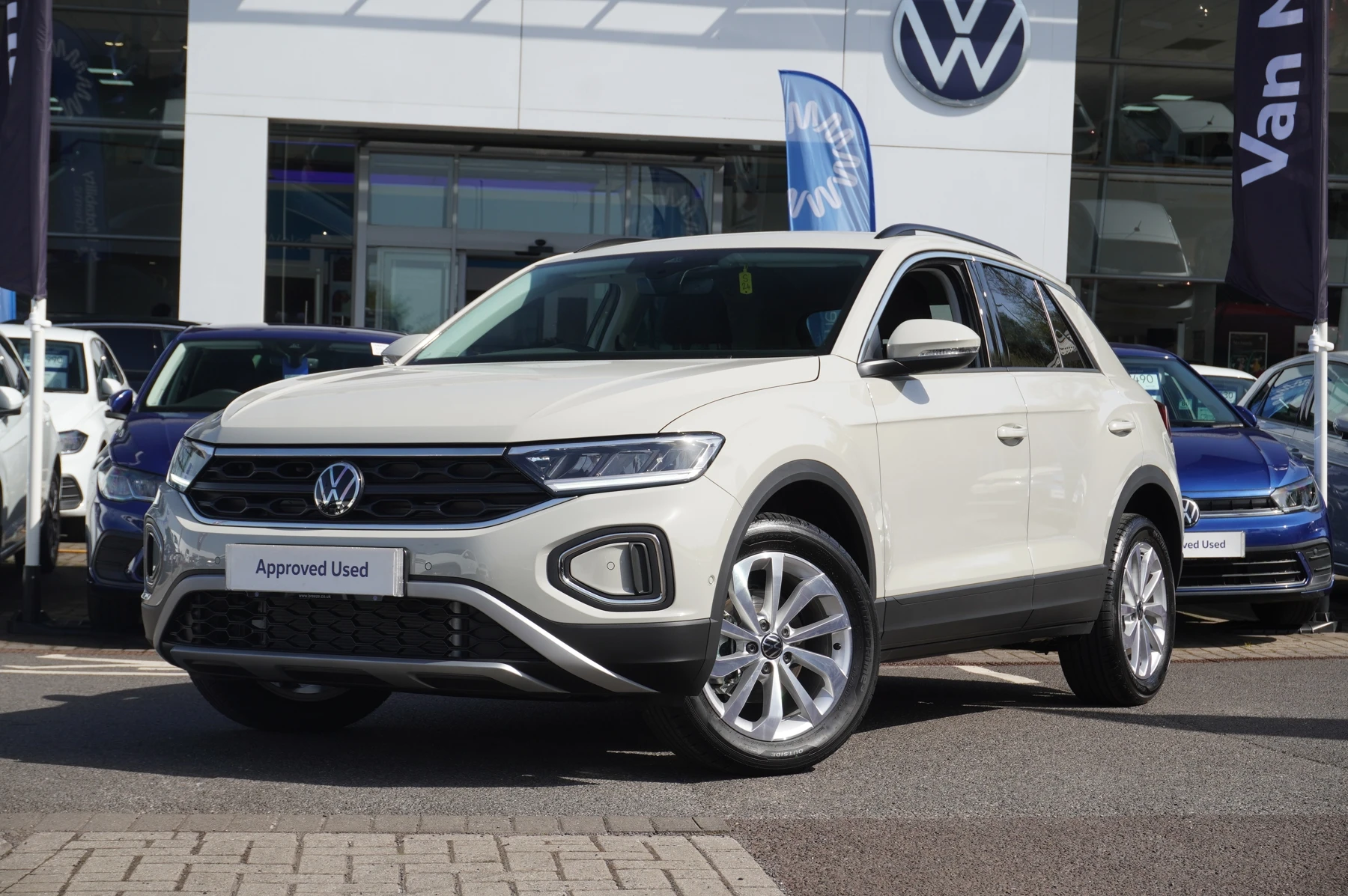 Volkswagen-T-Roc-image-19