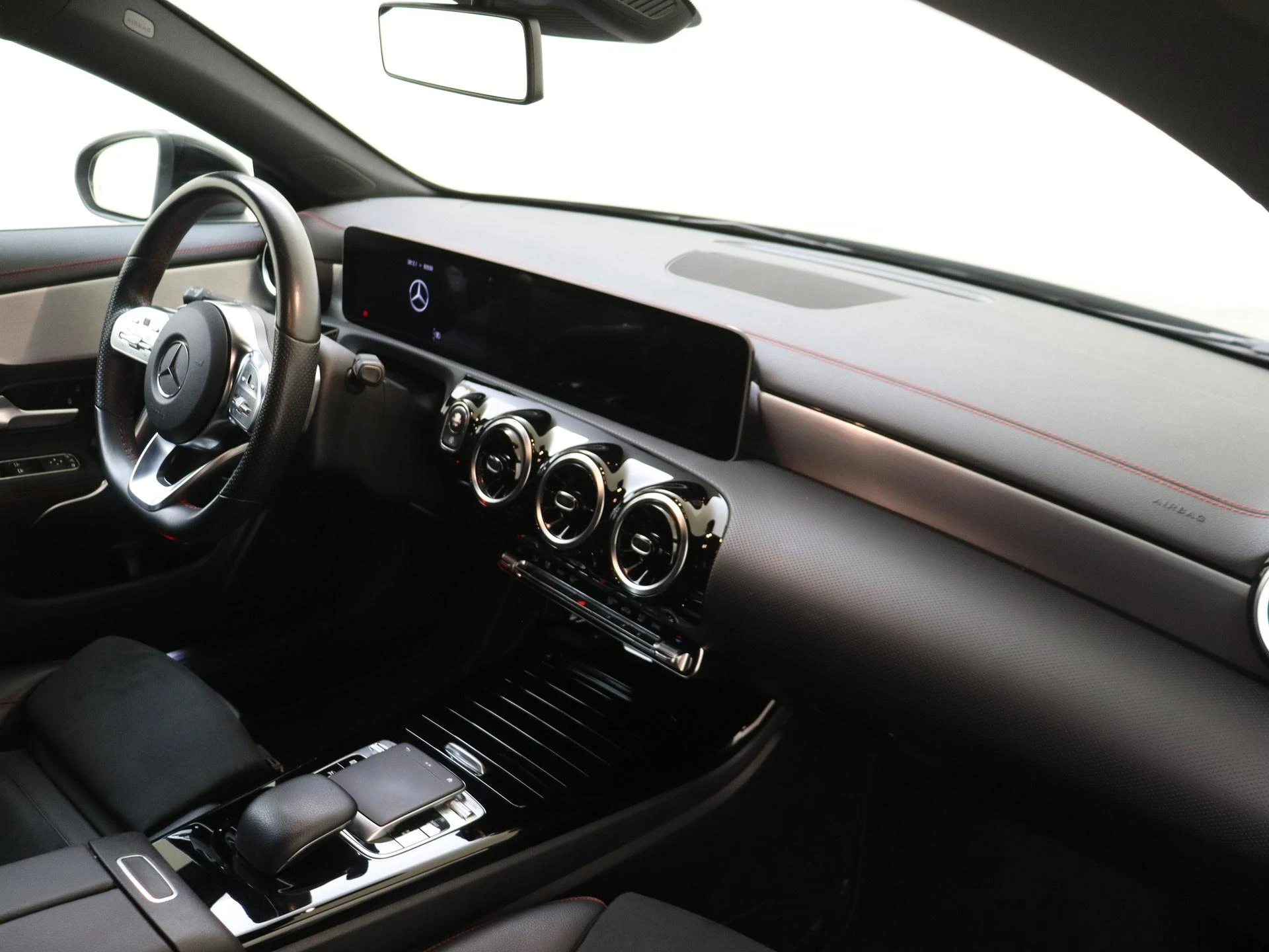 Mercedes-Benz CLA Shooting Brake 180 Business Solution AMG